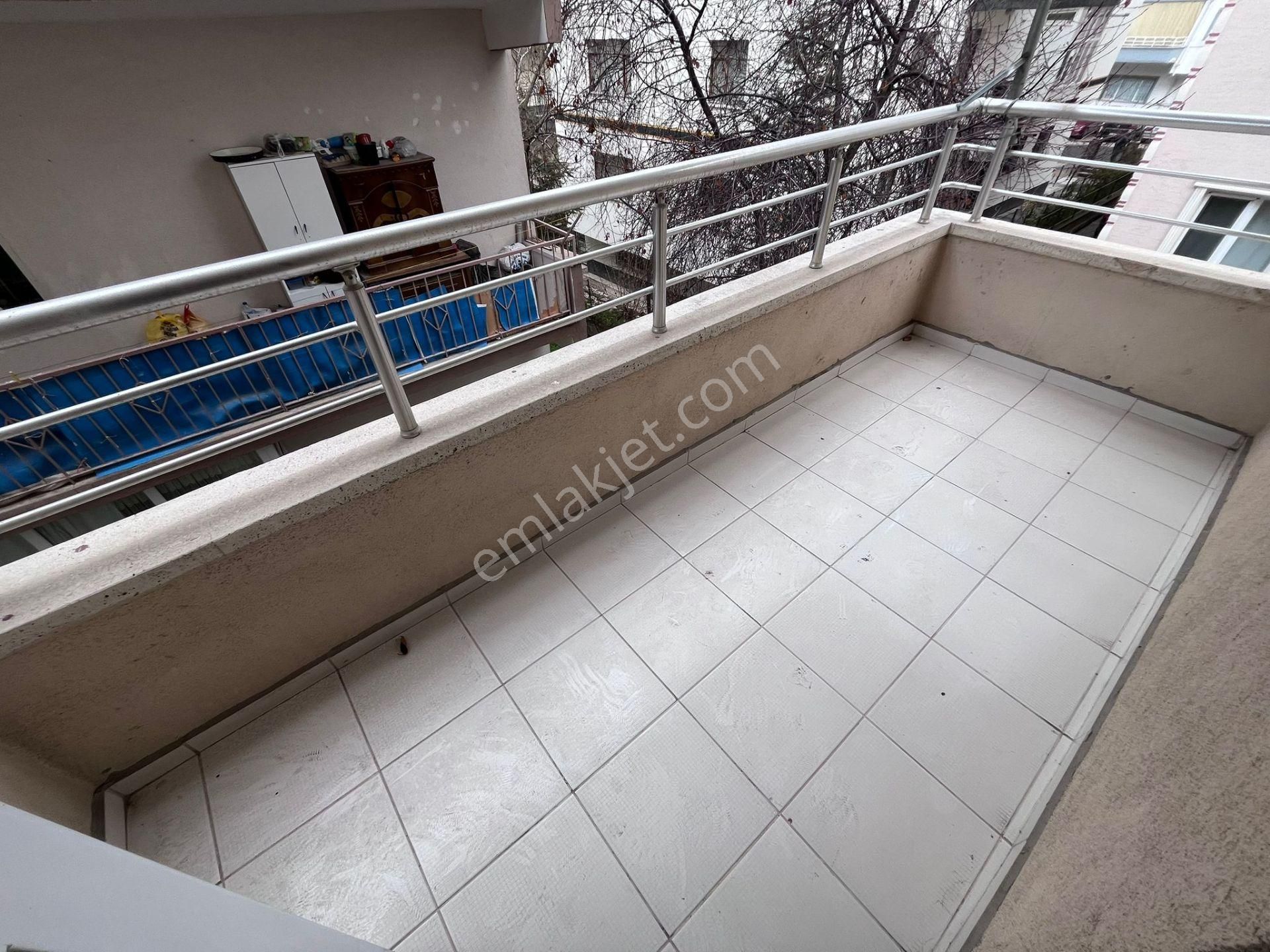 Sincan Mareşal Ç. Mah'de 140m² Asansörlü 1.ara Kat E.banyolu 12 Yıllık Satılık Daire - Görsel 33