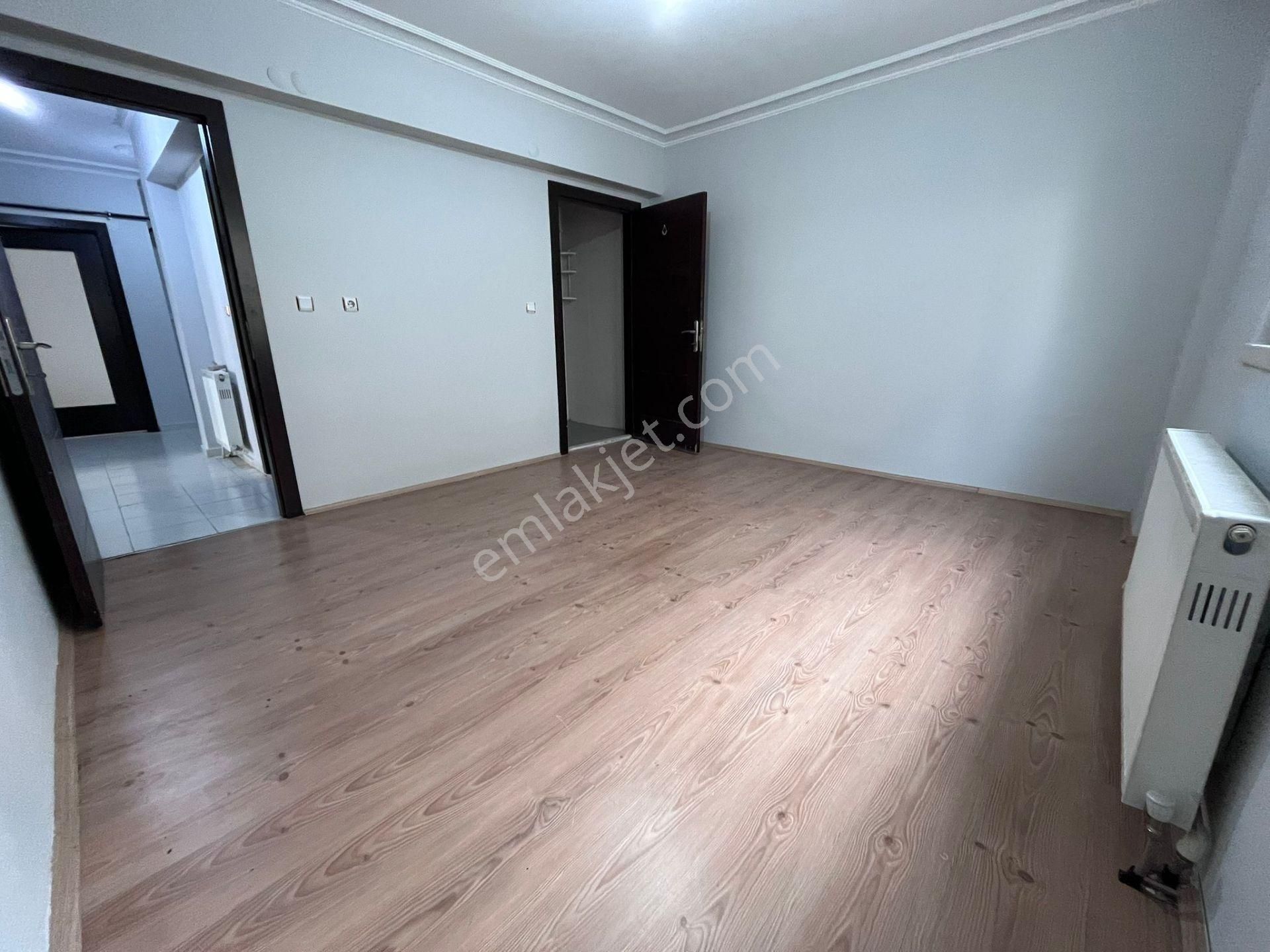 Sincan Mareşal Ç. Mah'de 140m² Asansörlü 1.ara Kat E.banyolu 12 Yıllık Satılık Daire - Görsel 23