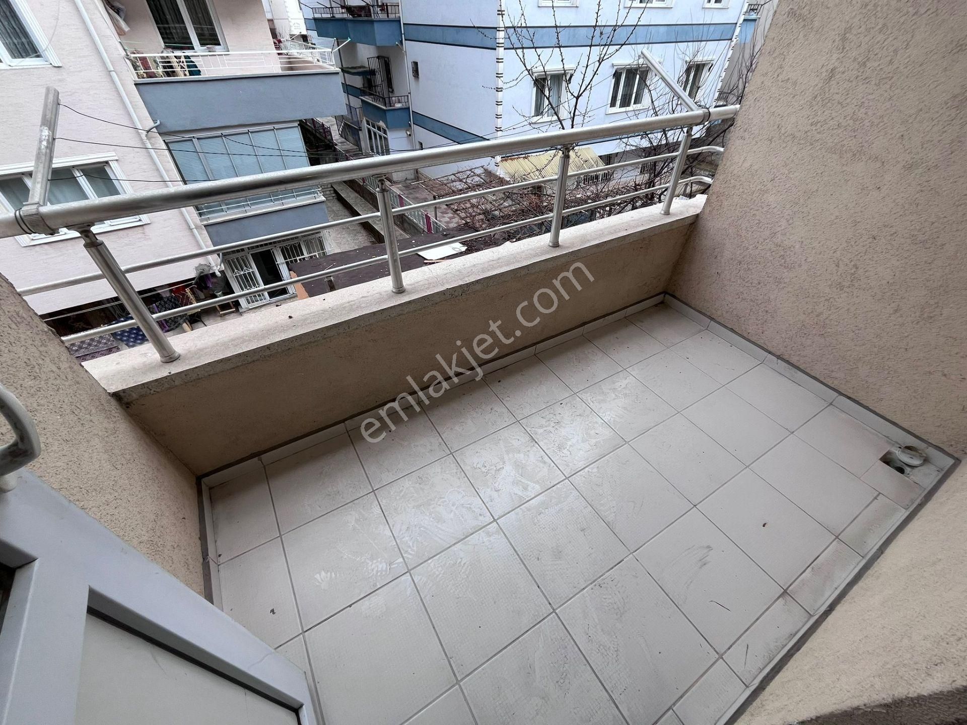 Sincan Mareşal Ç. Mah'de 140m² Asansörlü 1.ara Kat E.banyolu 12 Yıllık Satılık Daire - Görsel 34