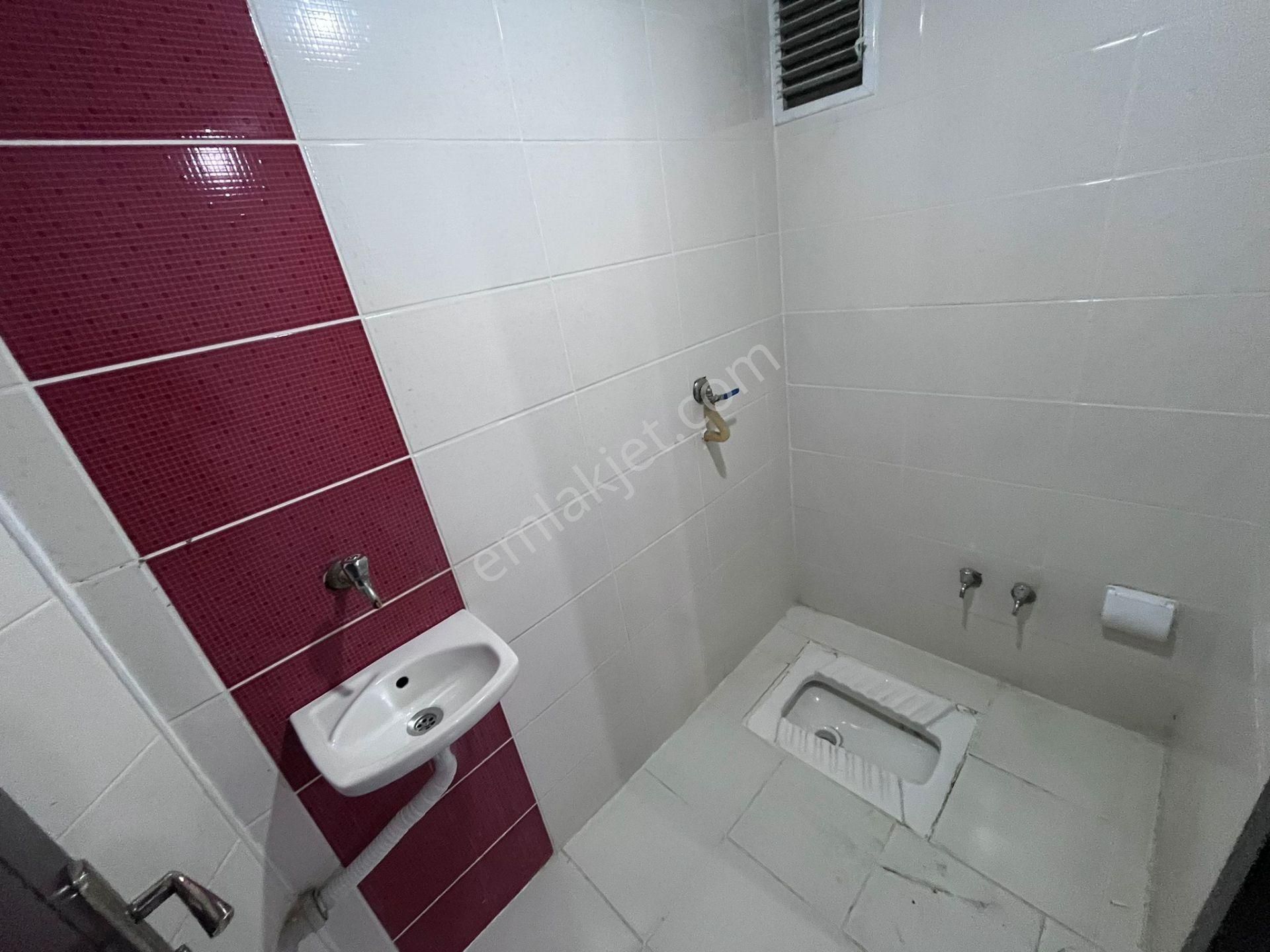 Sincan Mareşal Ç. Mah'de 140m² Asansörlü 1.ara Kat E.banyolu 12 Yıllık Satılık Daire - Görsel 28