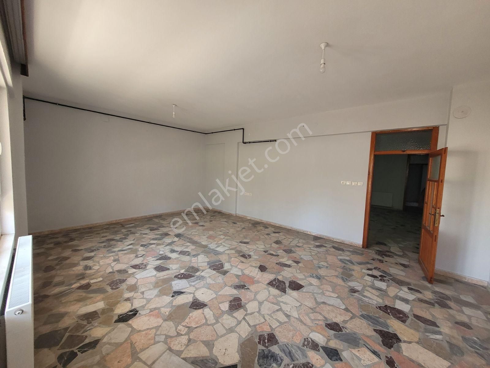 Tek Yetkili Müstakil 4 Daire 2 Dükkan Fırsat İlandır - Görsel 9