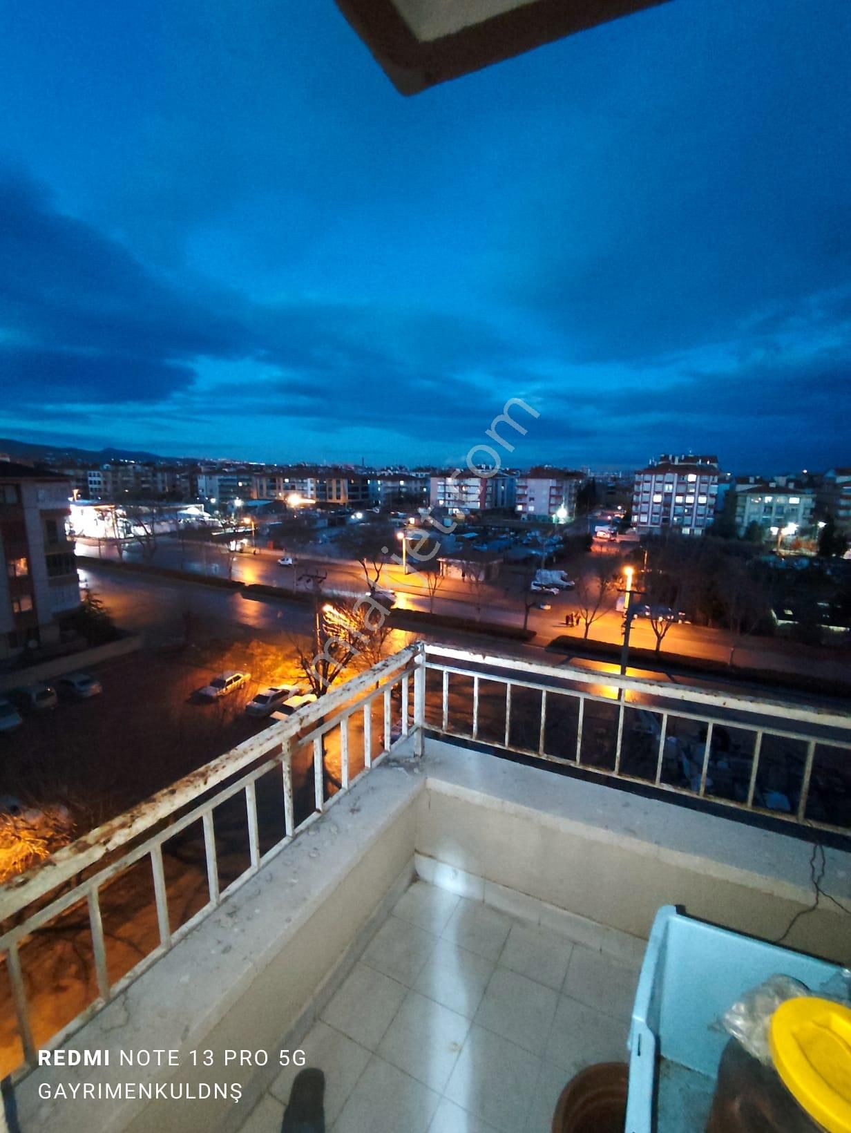 Mehmet Akif Mahallesinde Arakat Asansörlü 3+1 Daire - Görsel 5