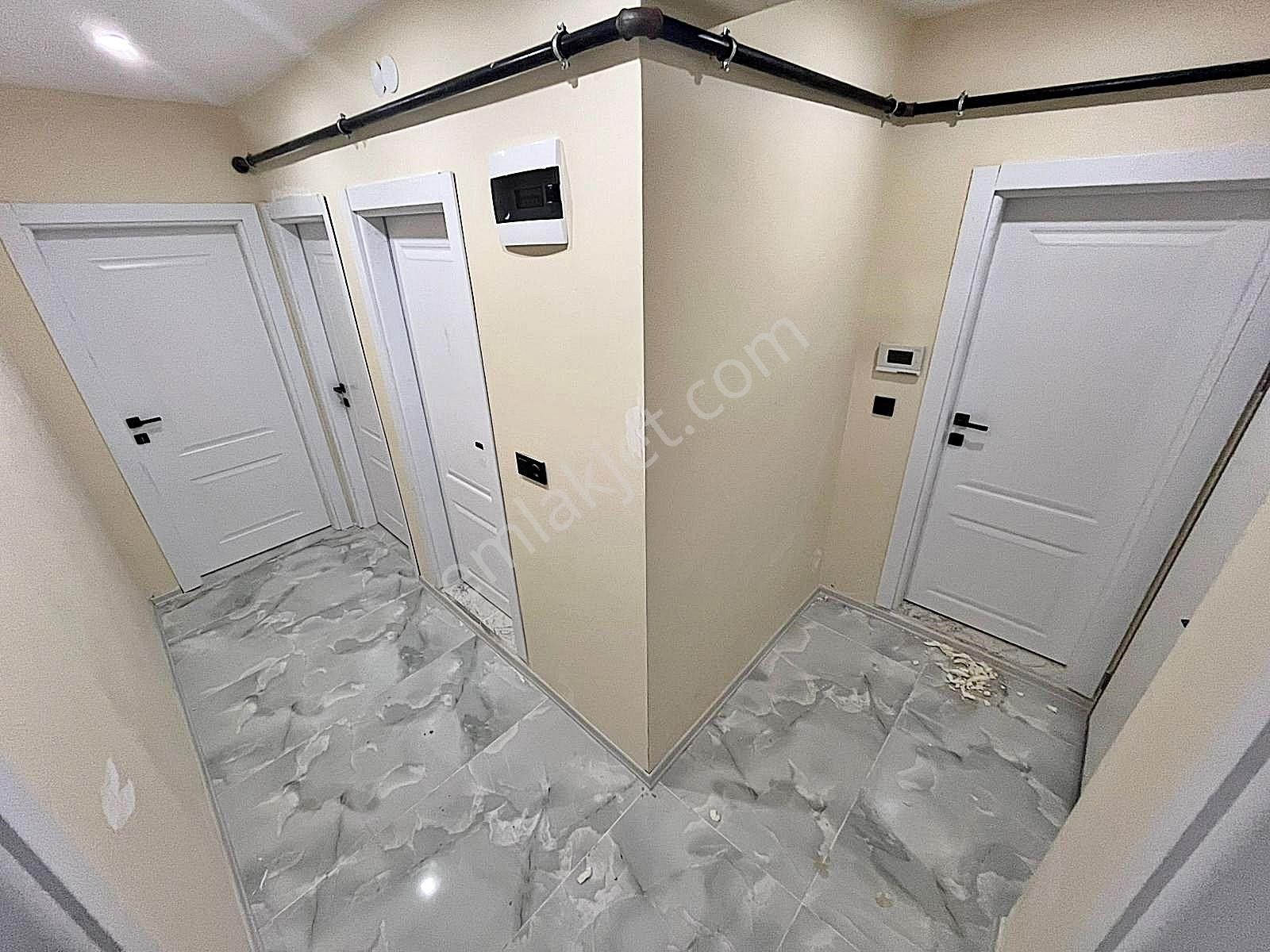 Az-er Yapıdan Hastane Karşısı Satılık İskanlı 2+1 Ara Kat Daire! - Görsel 16