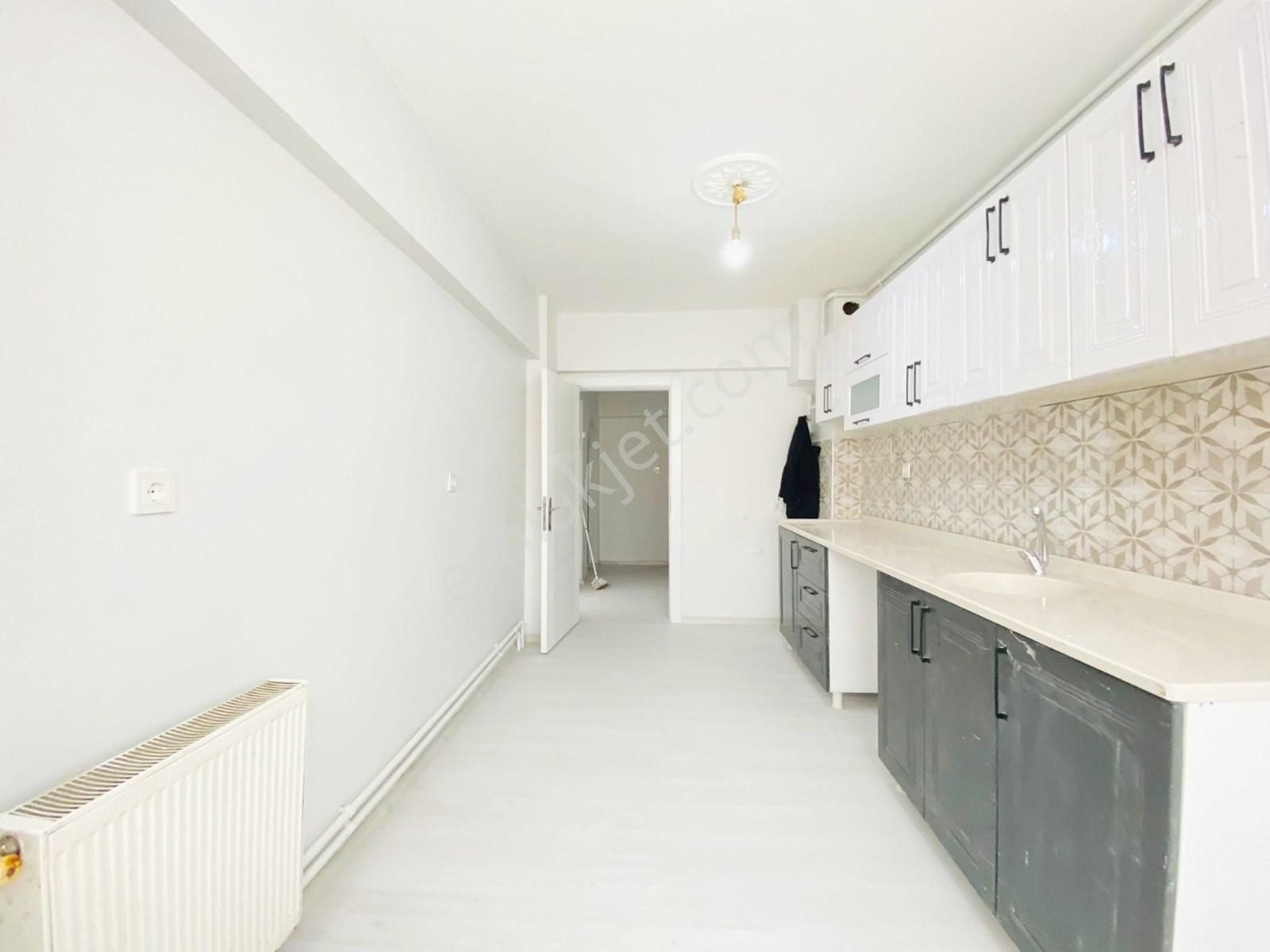 Valentia'dan Natoyolu Cadde Yanı Yapılı 3+1 Satılık Daire !!! - Görsel 24