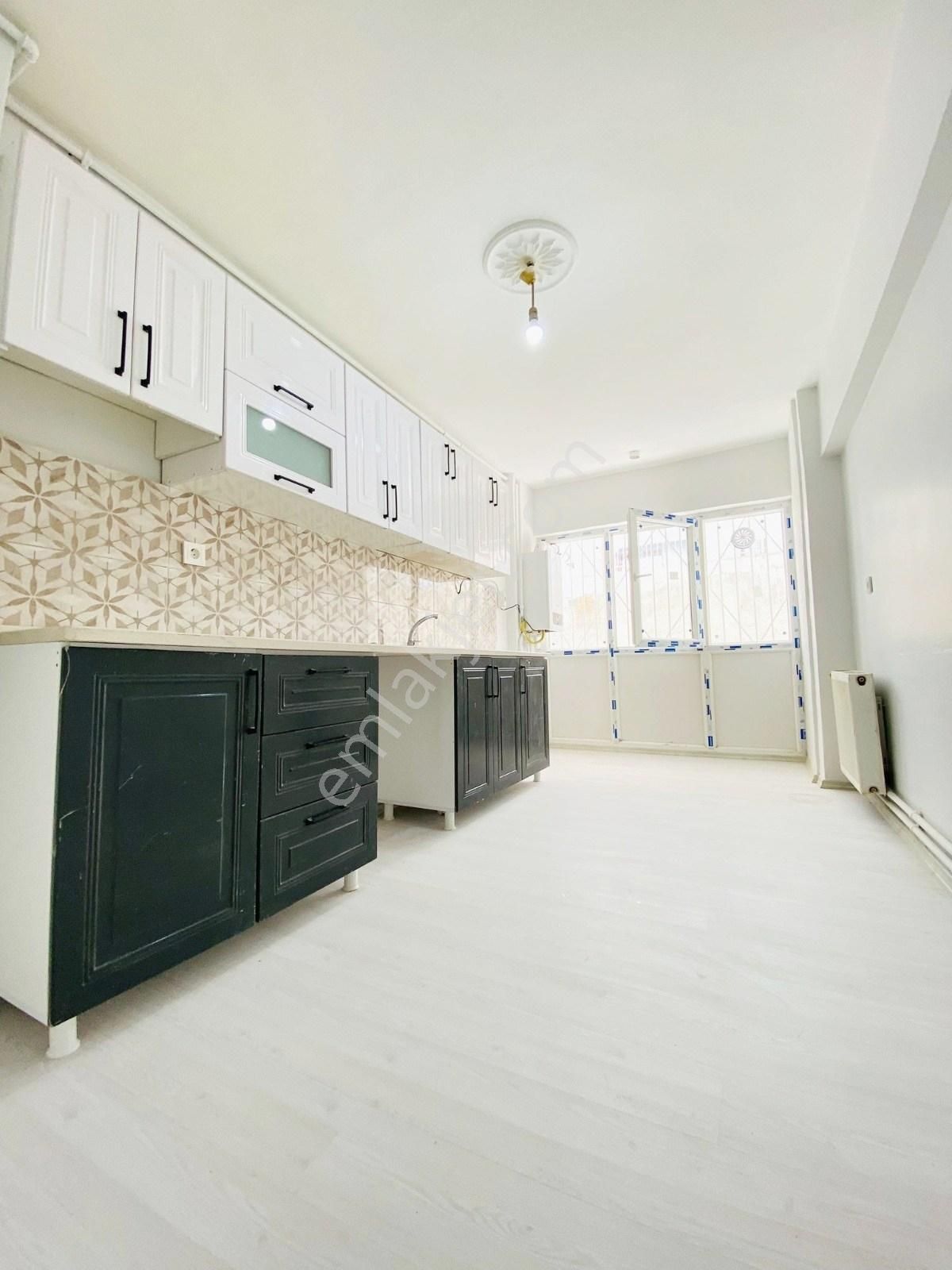 Valentia'dan Natoyolu Cadde Yanı Yapılı 3+1 Satılık Daire !!! - Görsel 23