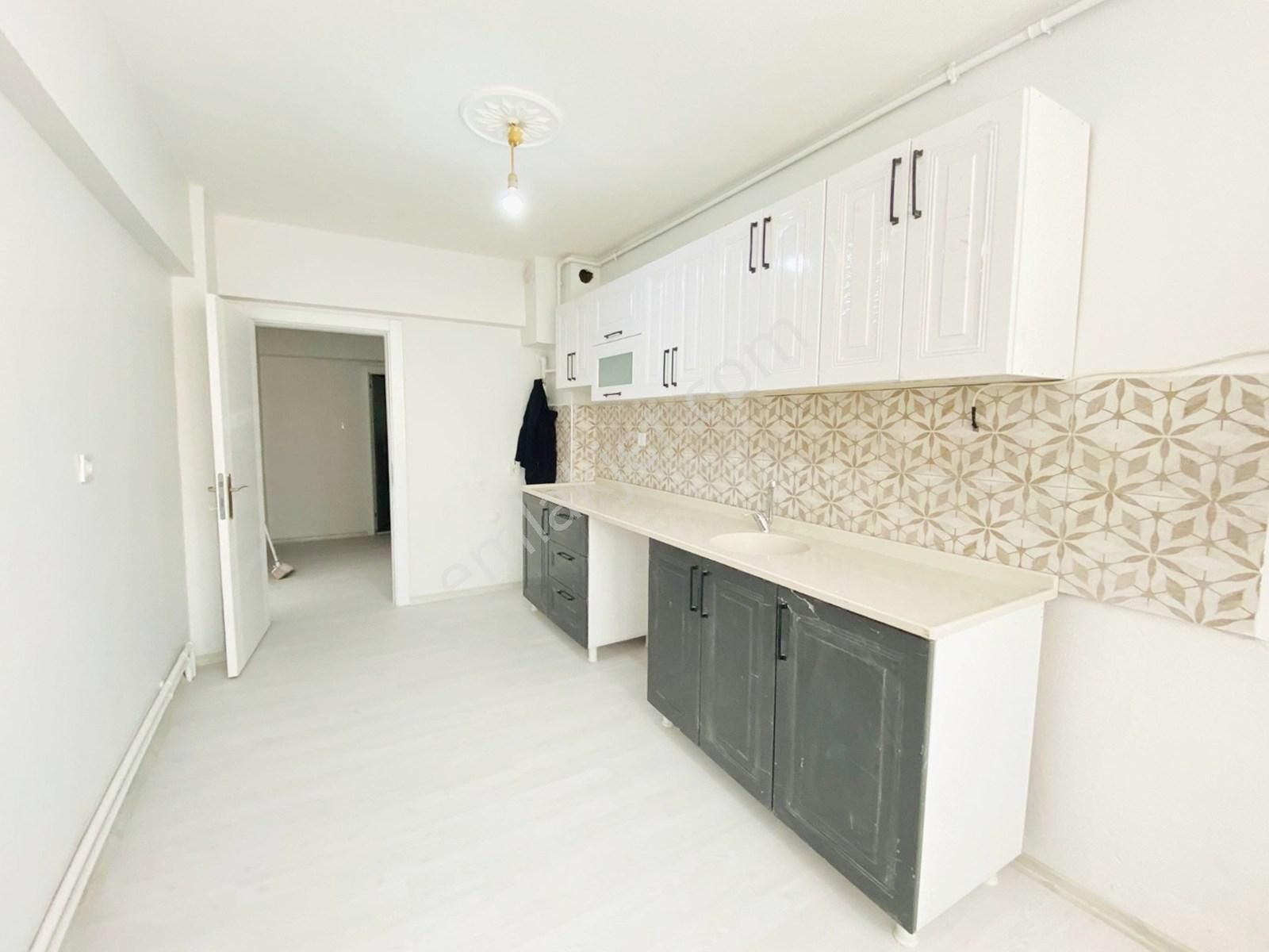 Valentia'dan Natoyolu Cadde Yanı Yapılı 3+1 Satılık Daire !!! - Görsel 25