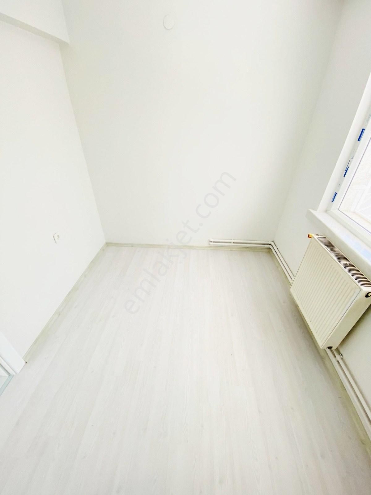 Valentia'dan Natoyolu Cadde Yanı Yapılı 3+1 Satılık Daire !!! - Görsel 6