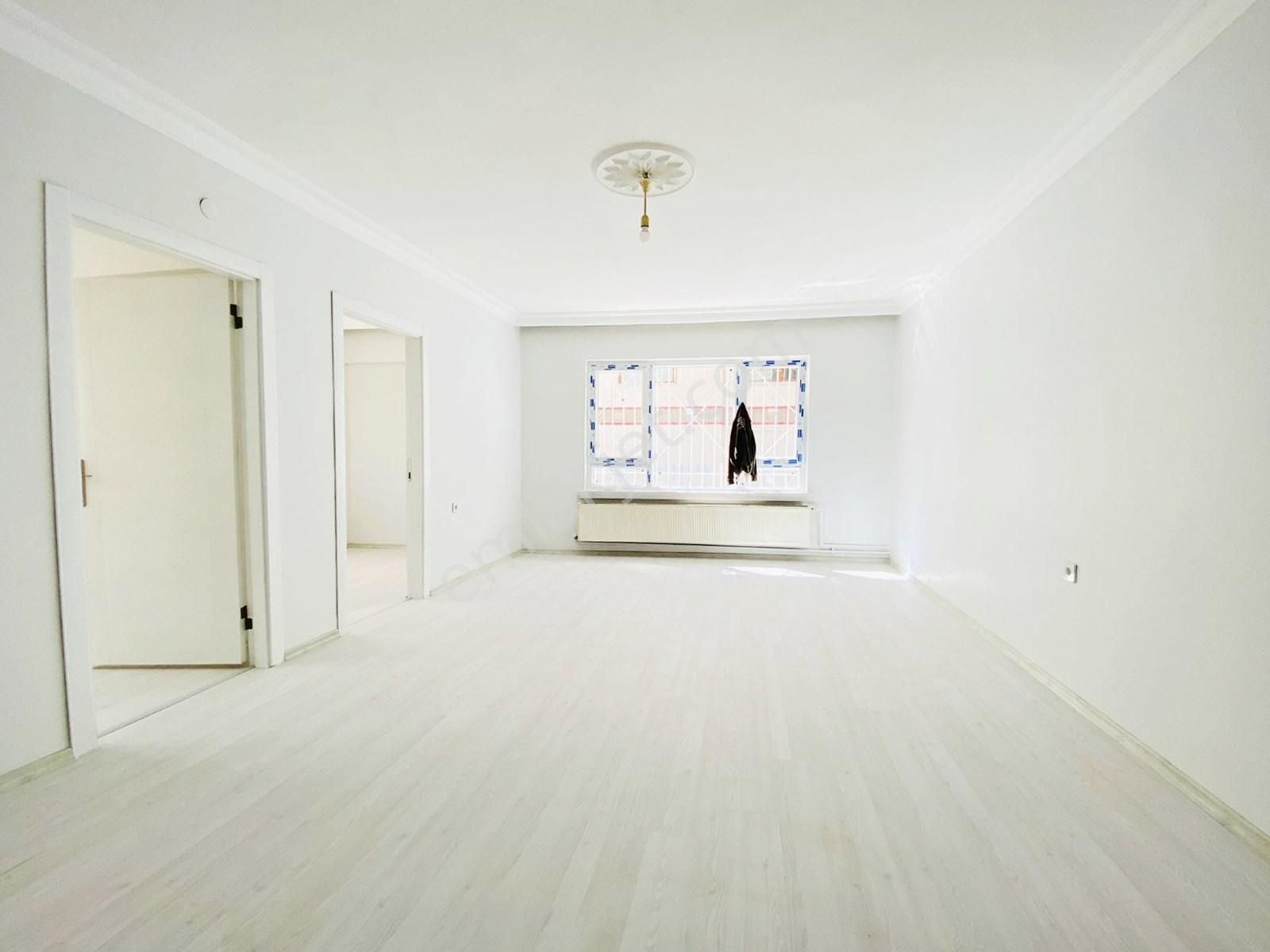 Valentia'dan Natoyolu Cadde Yanı Yapılı 3+1 Satılık Daire !!! - Görsel 2