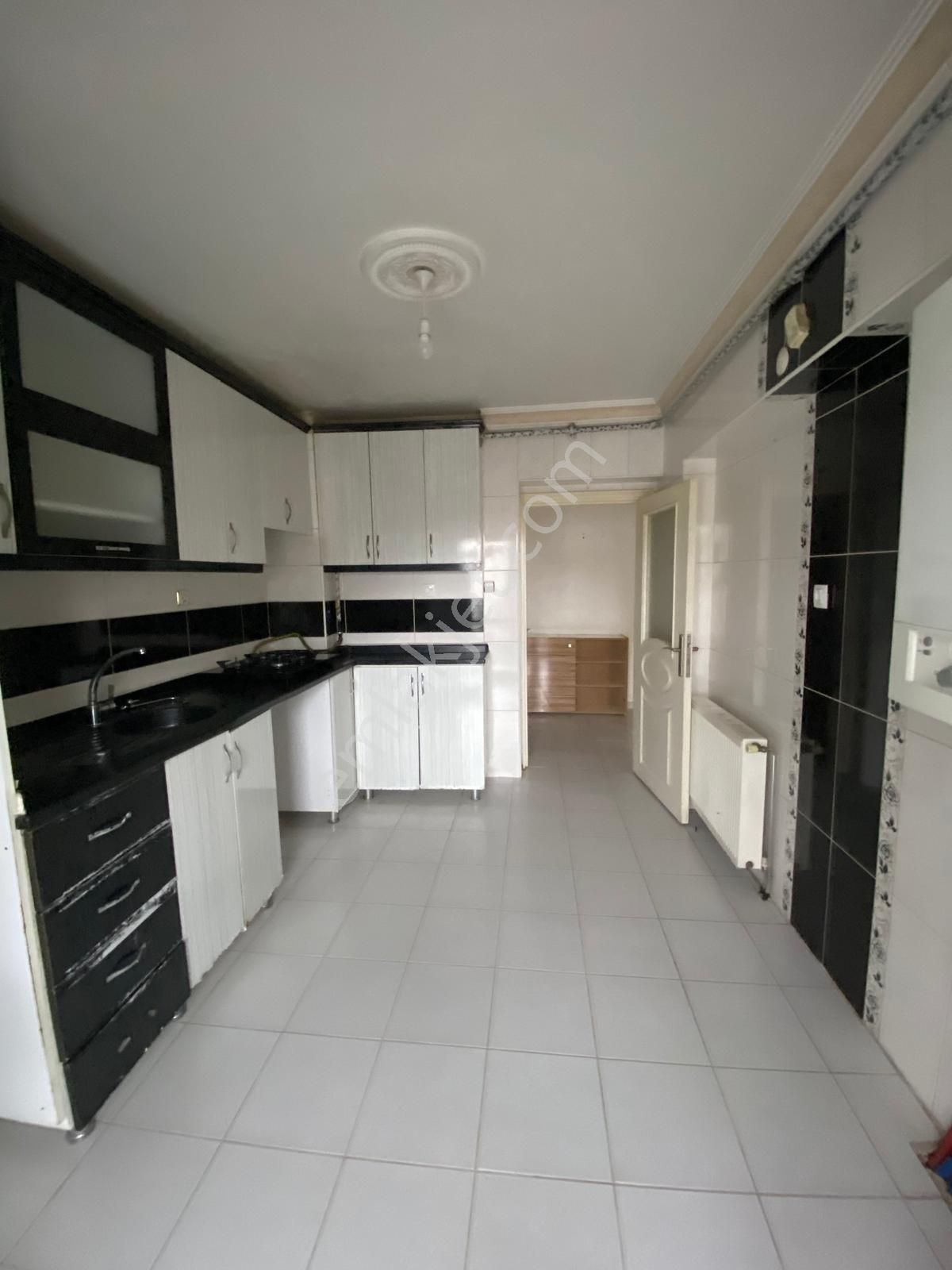 Yaşarkemal Cad. Ön Cephe Asansörlü Ara Katta 3+1 Bağımsız Dairee - Görsel 4