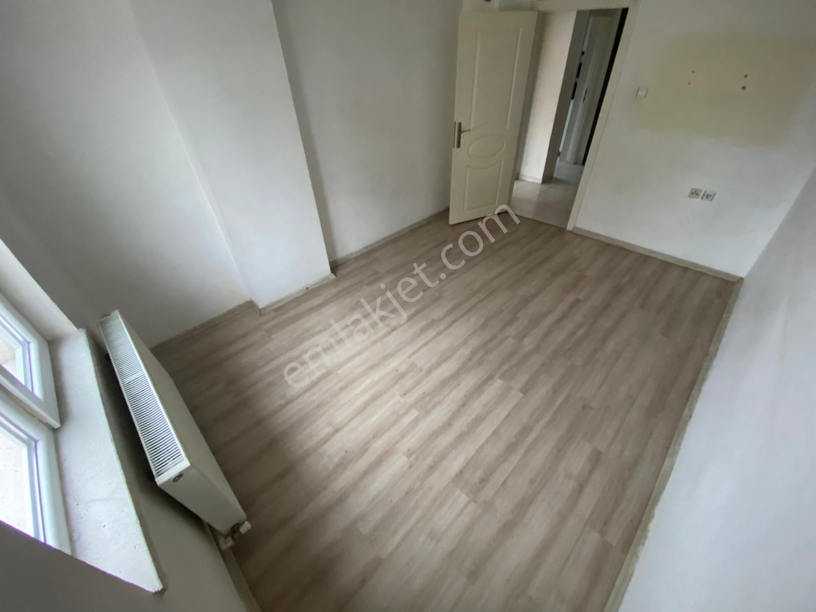 Yaşarkemal Cad. Ön Cephe Asansörlü Ara Katta 3+1 Bağımsız Dairee - Görsel 16