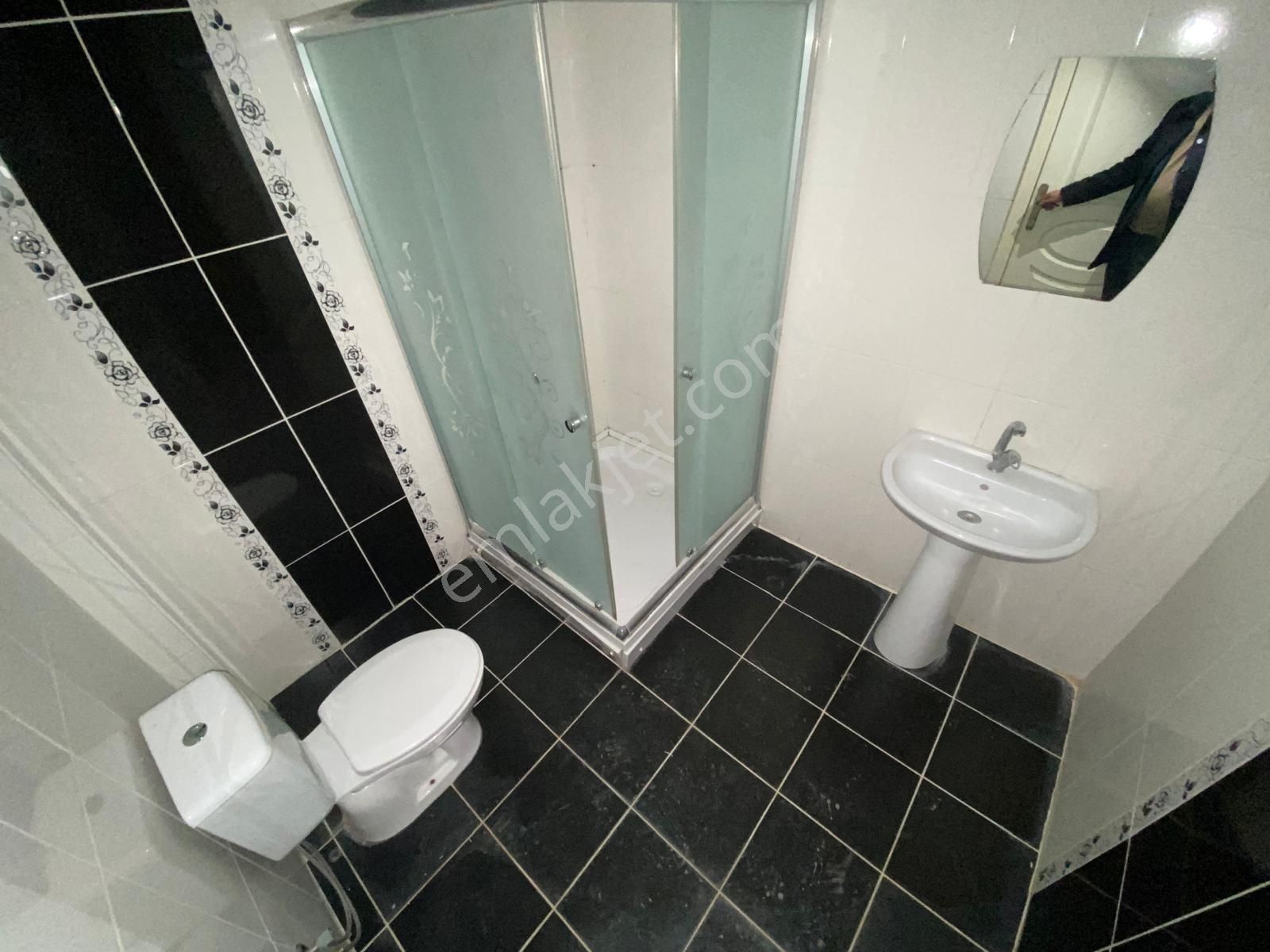 Yaşarkemal Cad. Ön Cephe Asansörlü Ara Katta 3+1 Bağımsız Dairee - Görsel 24