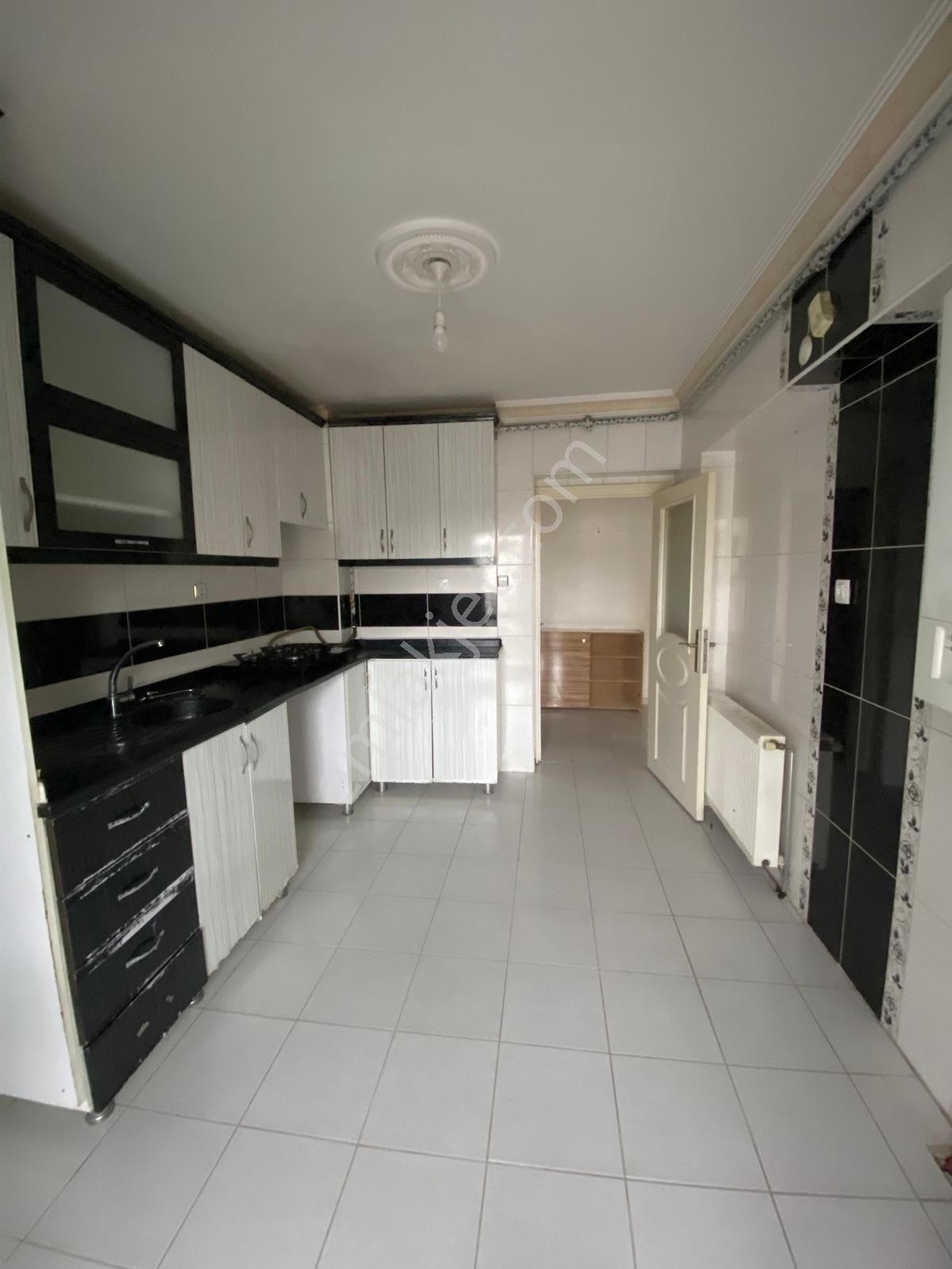 Yaşarkemal Cad. Ön Cephe Asansörlü Ara Katta 3+1 Bağımsız Dairee - Görsel 34