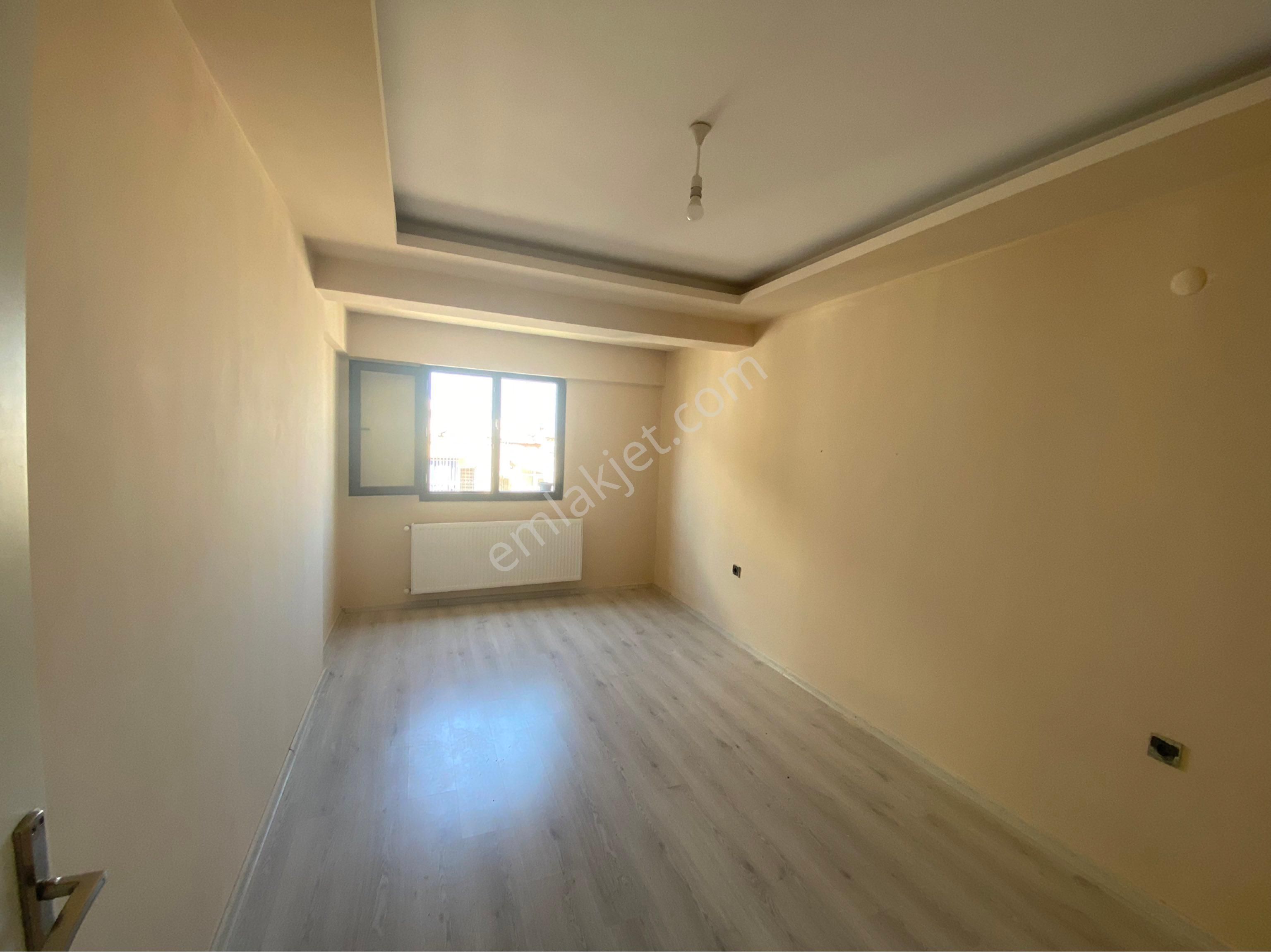 Söke Emlak Ofisinden Kuşadasında Doğalgazlı Kiralık Daire - Görsel 12