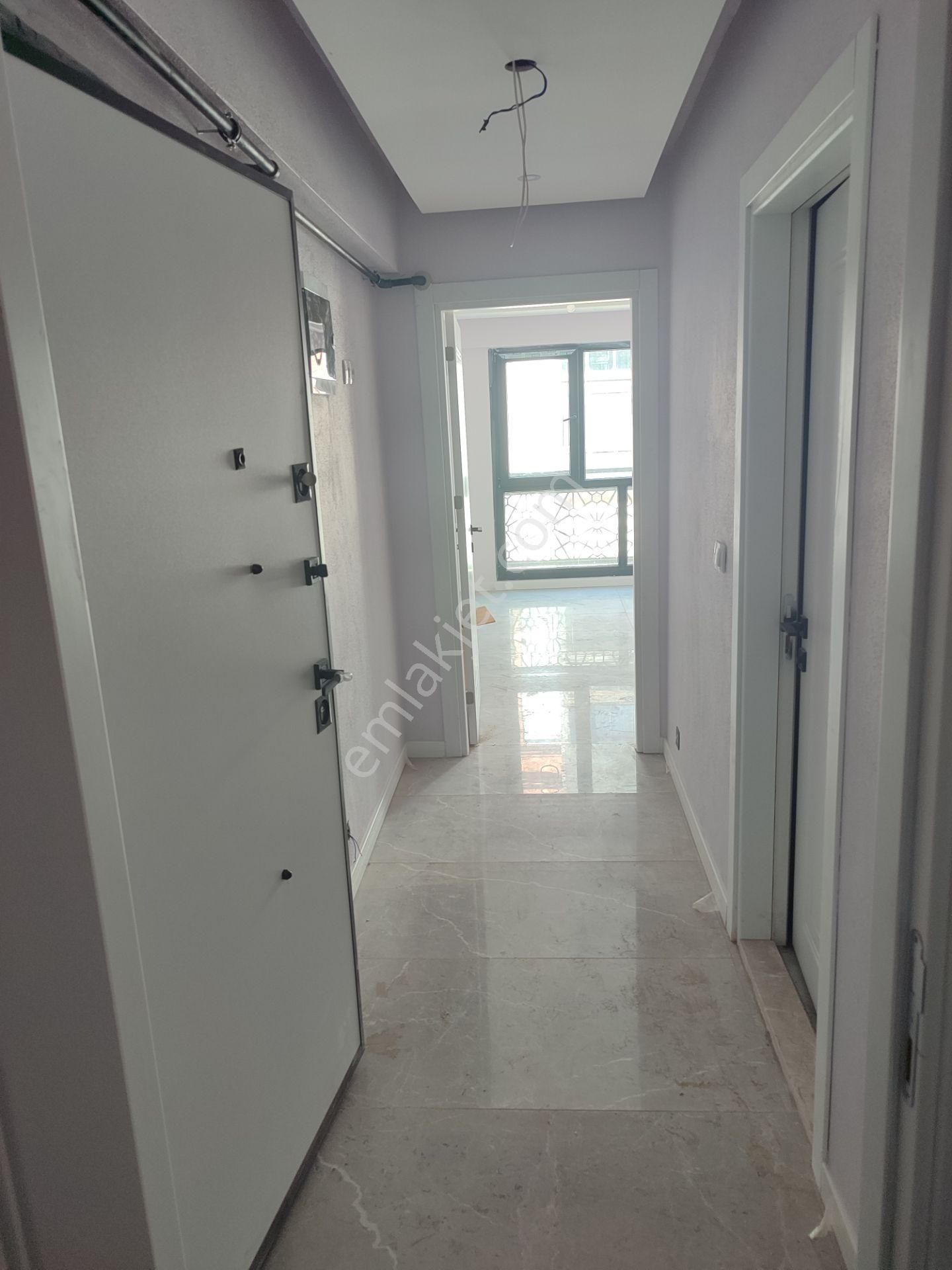 Kemalpaşanın Merkezinde Satılık Daire 1+1 Yeni Sıfır Asansörlü - Görsel 11