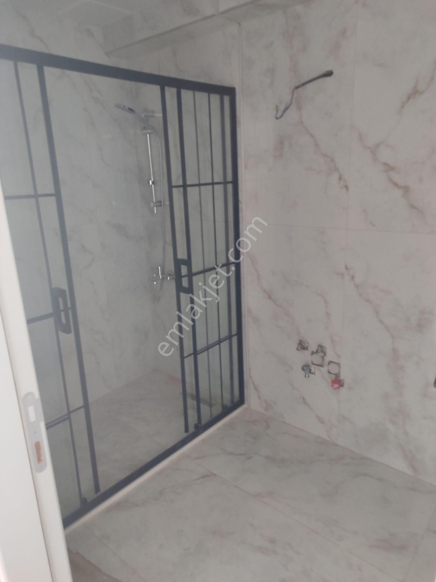 Kemalpaşanın Merkezinde Satılık Daire 1+1 Yeni Sıfır Asansörlü - Görsel 12