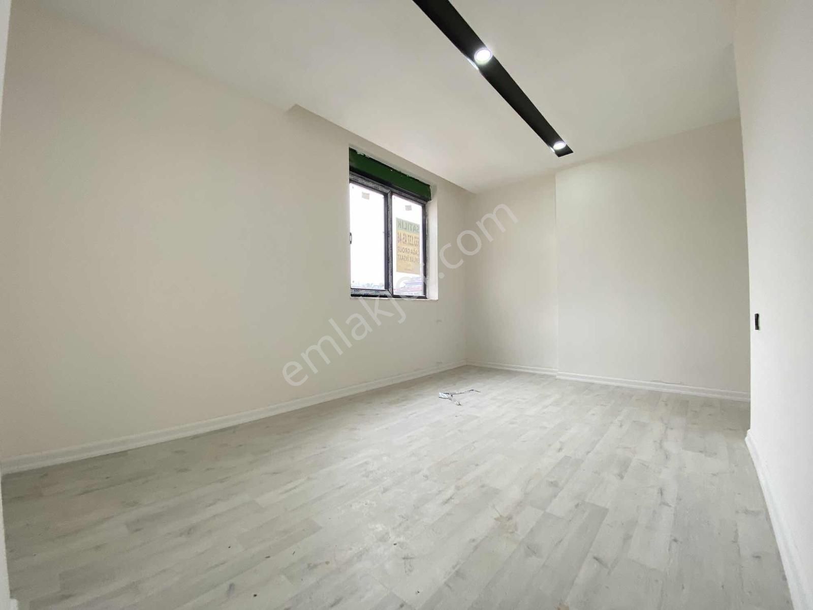 Sundera'dan Tramvaya Yakın Site İçerisinde Arakat 2+1 Sıfır - Görsel 9