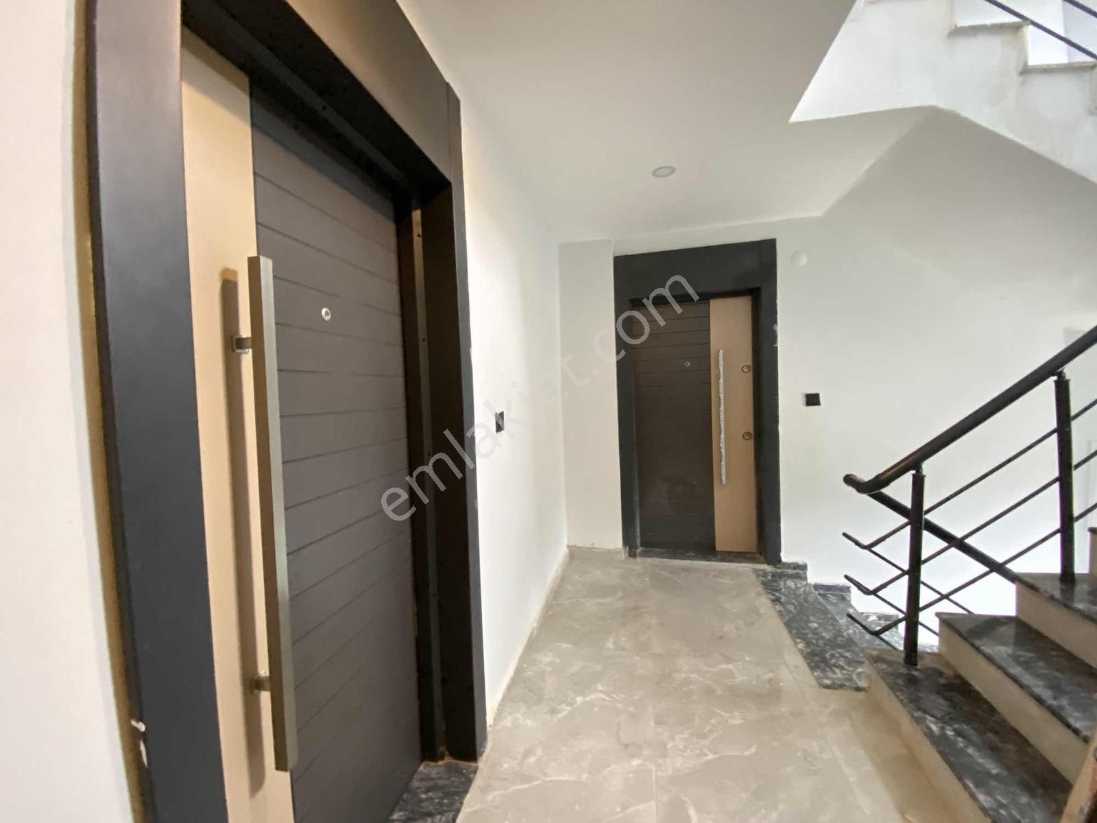 Sundera'dan Tramvaya Yakın Site İçerisinde Arakat 2+1 Sıfır - Görsel 11