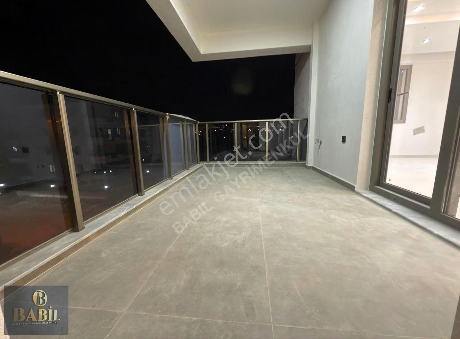 İnşaat Firmasından Acil! Karahasanlıda Sıfır 2+1-arakat Ön Cephe - Görsel 9