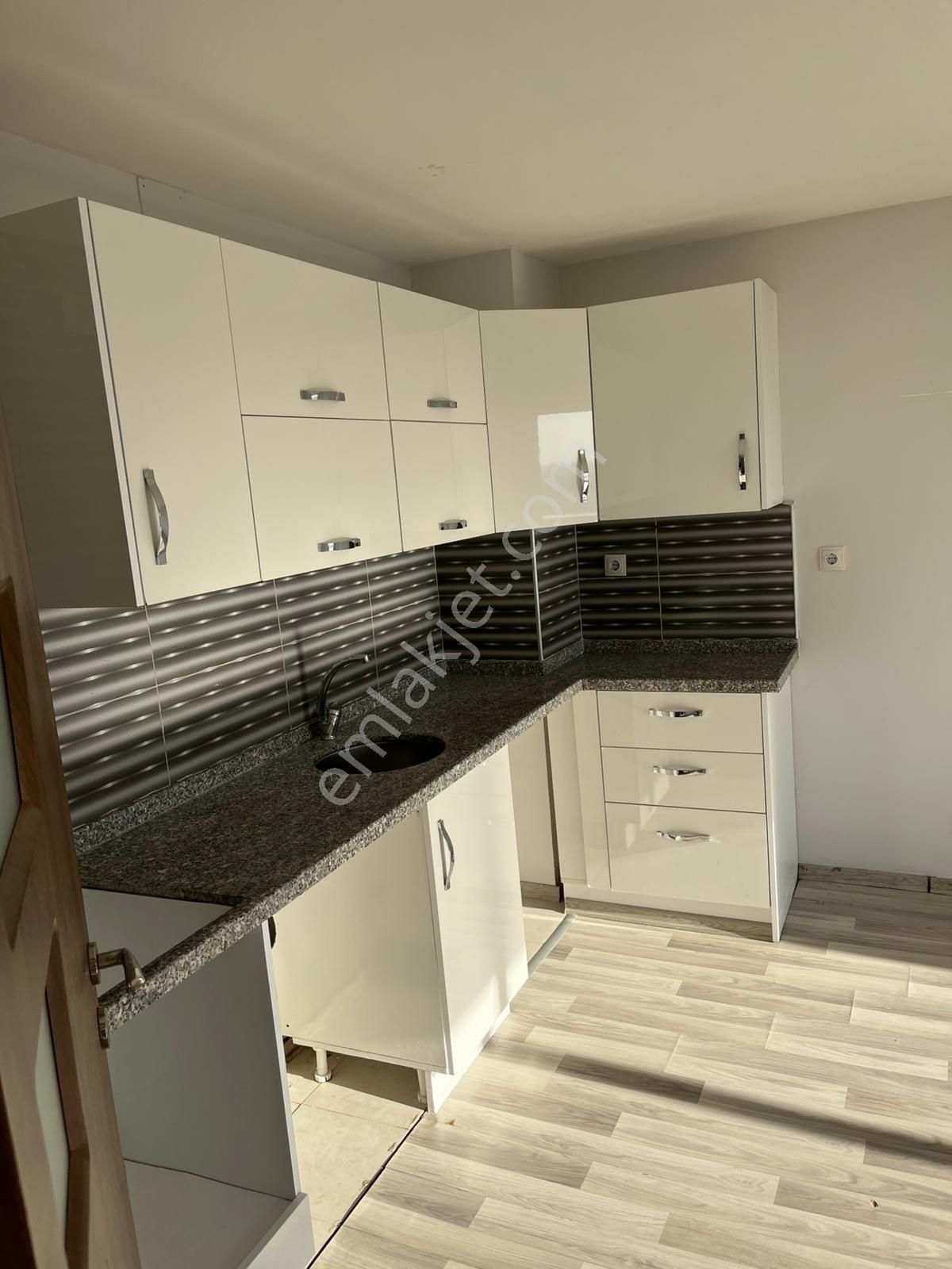 Adana Sarıçam Çarkıparede Stadyumun Orda 2+1 Kiralık Fiyatı Fırsat Daire