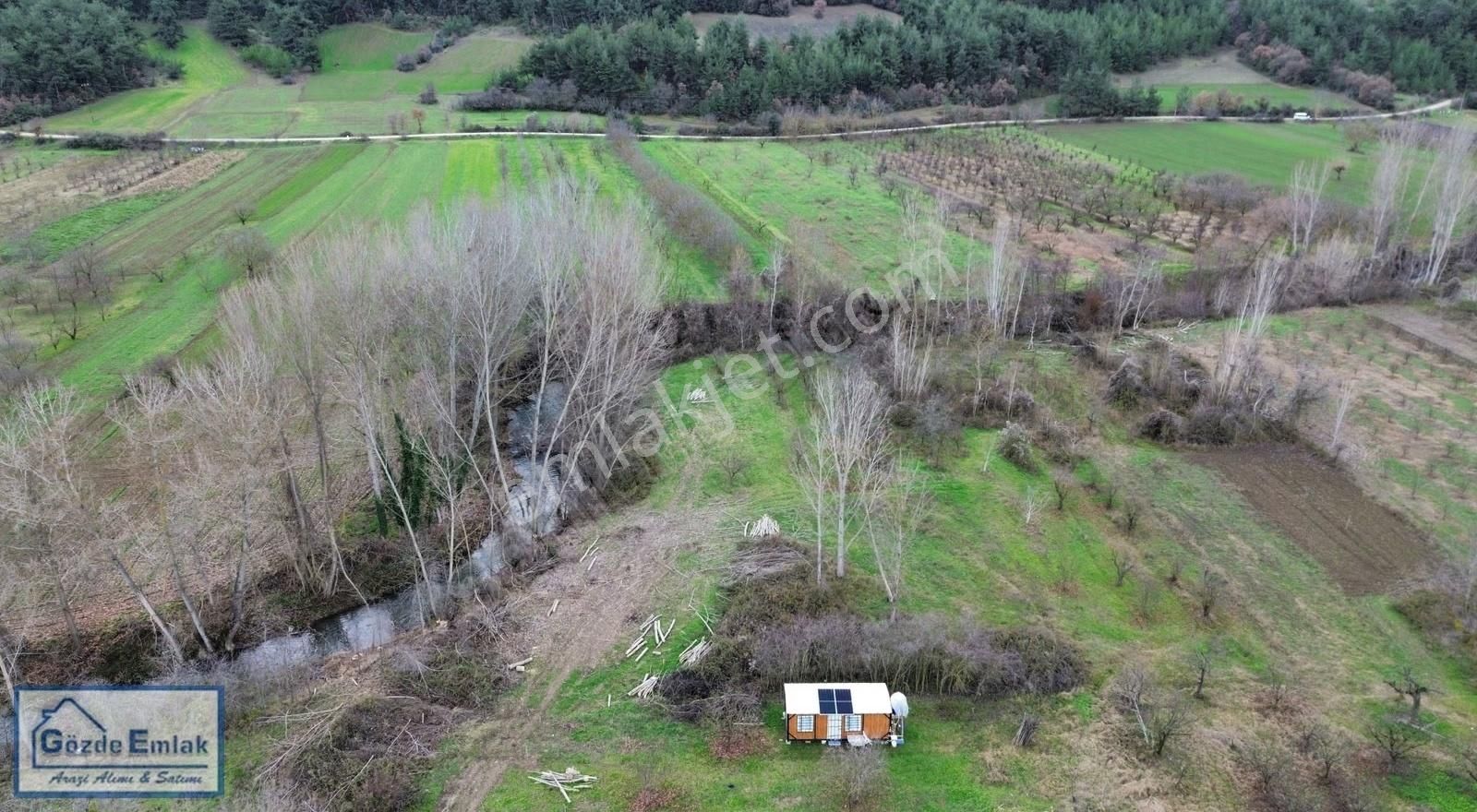 Geyve Şehrende Köye 100metre Yola Cepheli 357 M² Düz Zemin Araz - Görsel 17