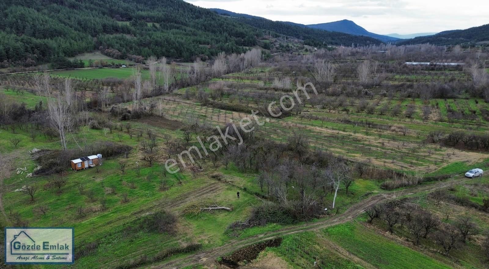 Geyve Şehrende Köye 100metre Yola Cepheli 357 M² Düz Zemin Araz - Görsel 24