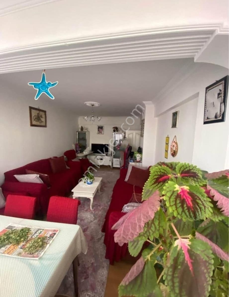 Kumla'da Masrafsız Kombili Denize Yakın 2+1 Daire - Görsel 3
