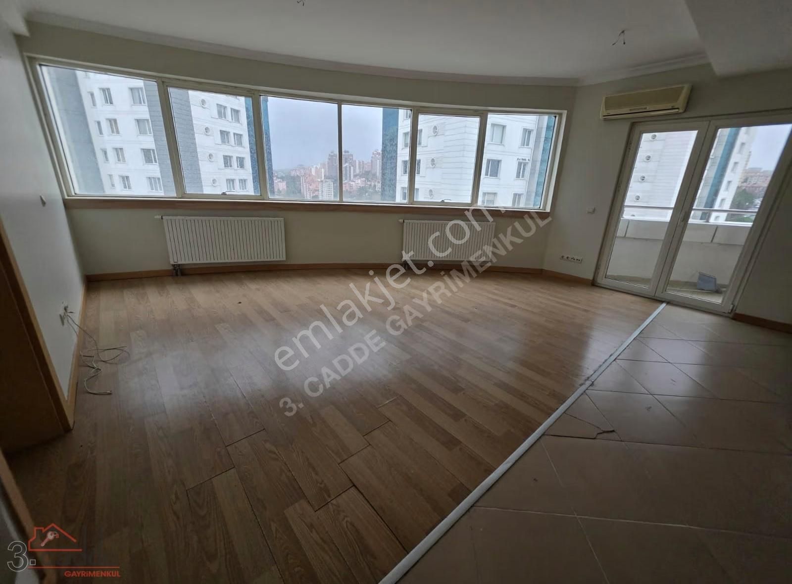 Bahçeşehir Spradon Quartz 1+1 Kiralık Daire 25.000.-tl - Görsel 3