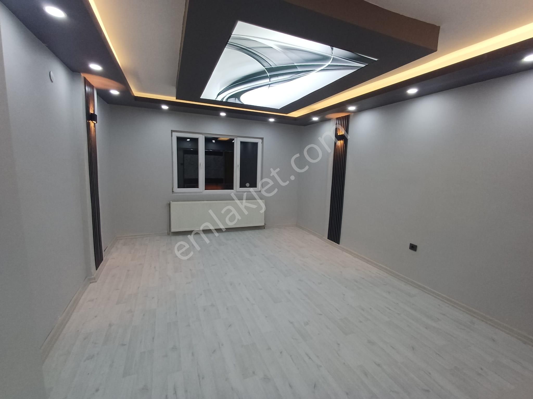 Yazıcı Emlak Tan Sincan Akşemsettin Mahallesinde Salon Bağımsız Satılık 3+1 Daire