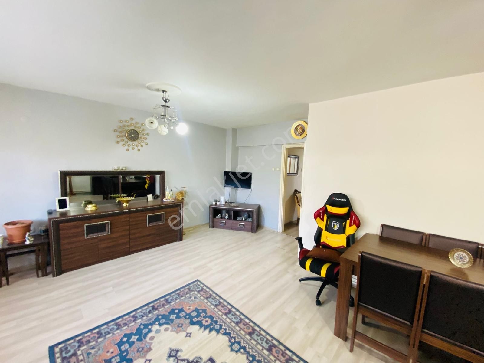 Valentia'dan Sokullu Cadde Üzeri Satılık Geniş Bağımsız Daire !! - Görsel 18