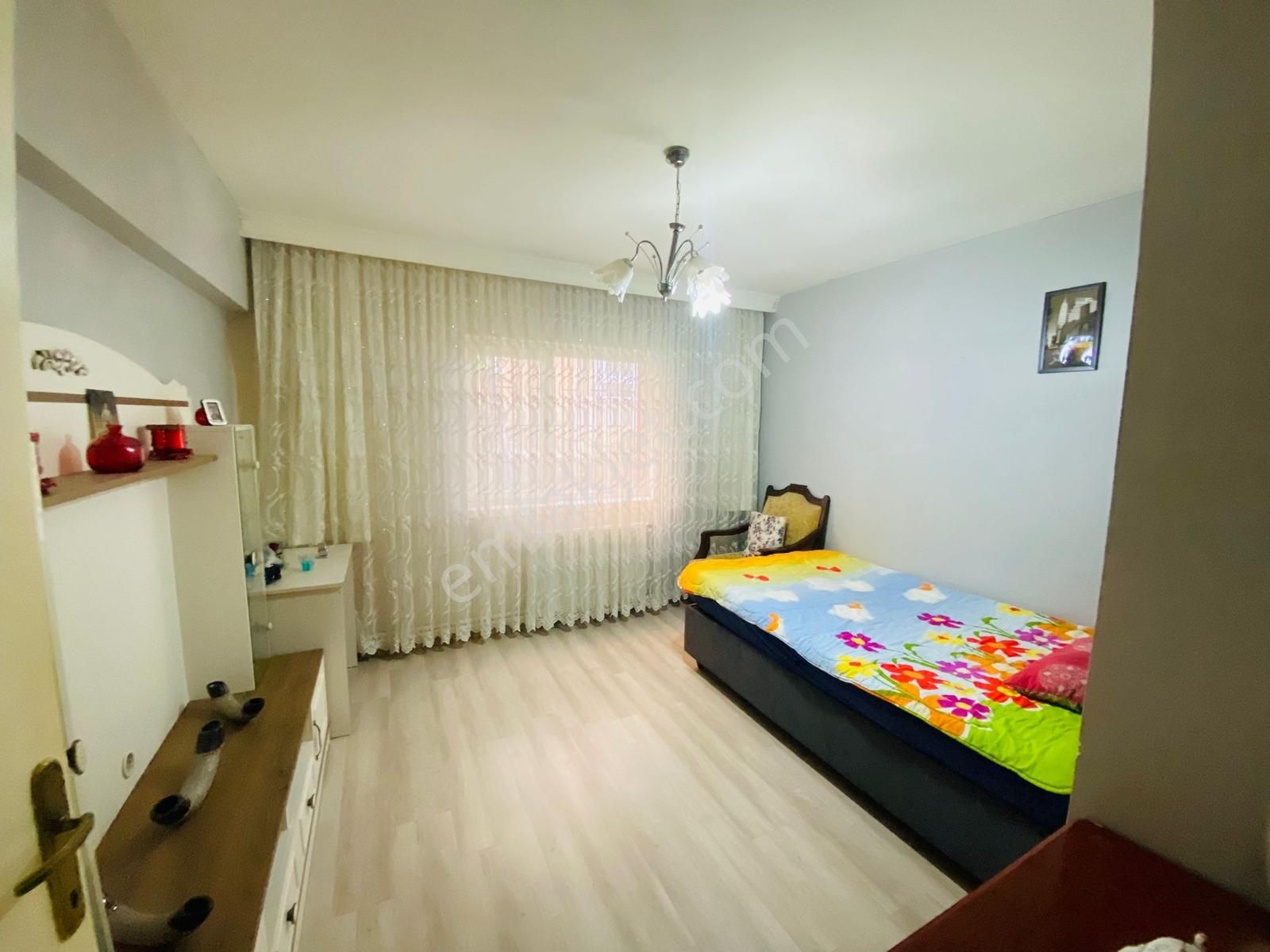 Valentia'dan Sokullu Cadde Üzeri Satılık Geniş Bağımsız Daire !! - Görsel 28