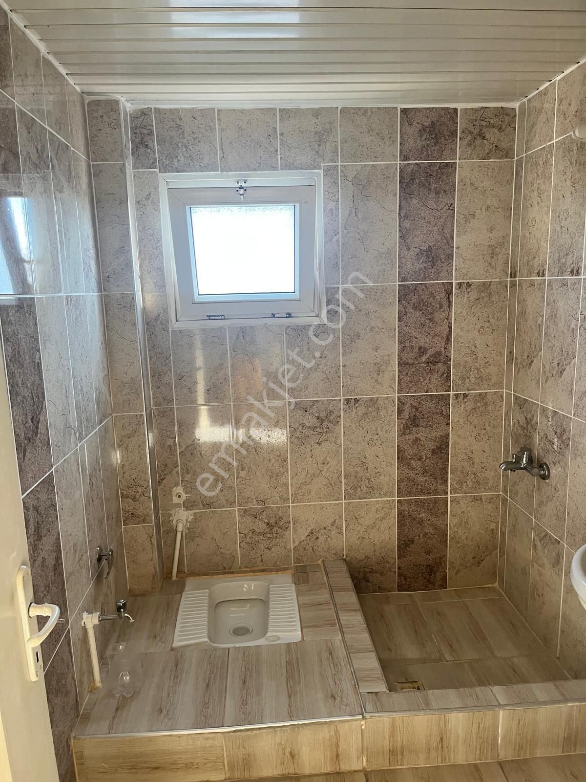 Adana Yüreğir Kaymakamlığın Orda Polis Okuluna Yakın Kiralık İçi Yenilenmiş 2+1 Fırsat Daire