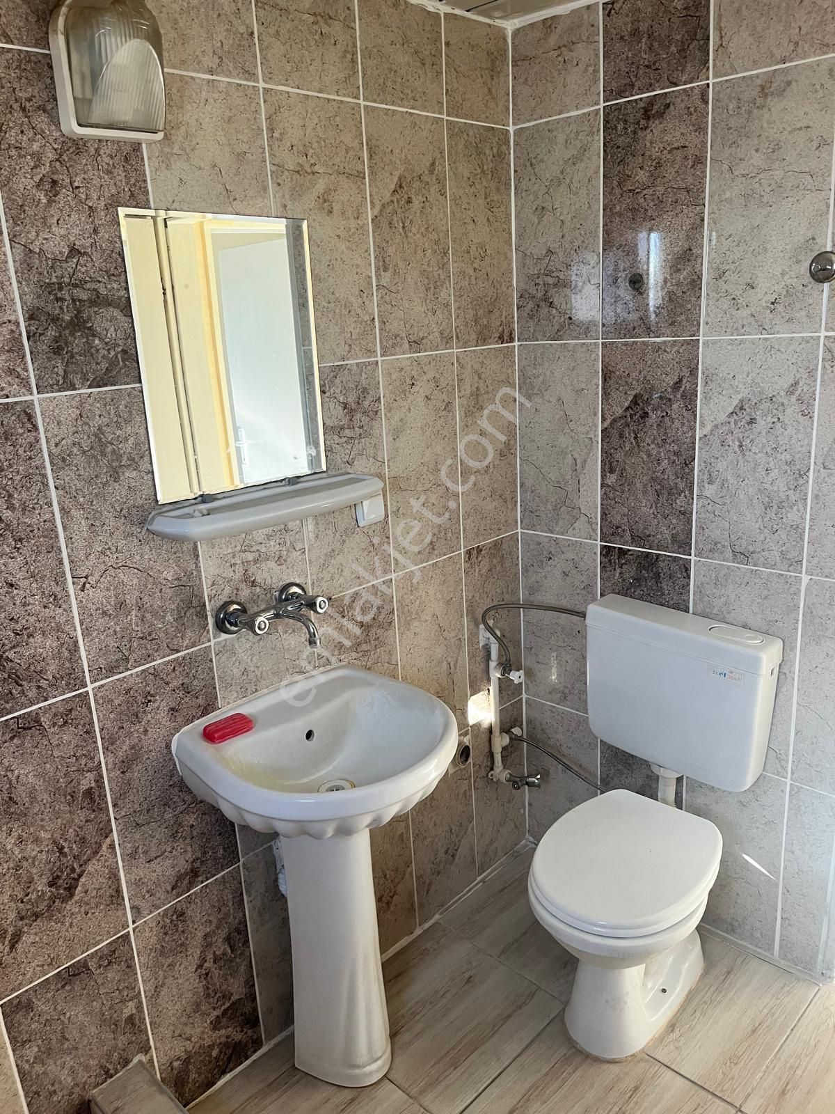 Adana Yüreğir Kaymakamlığın Orda Polis Okuluna Yakın Kiralık İçi Yenilenmiş 2+1 Fırsat Daire - Görsel 15