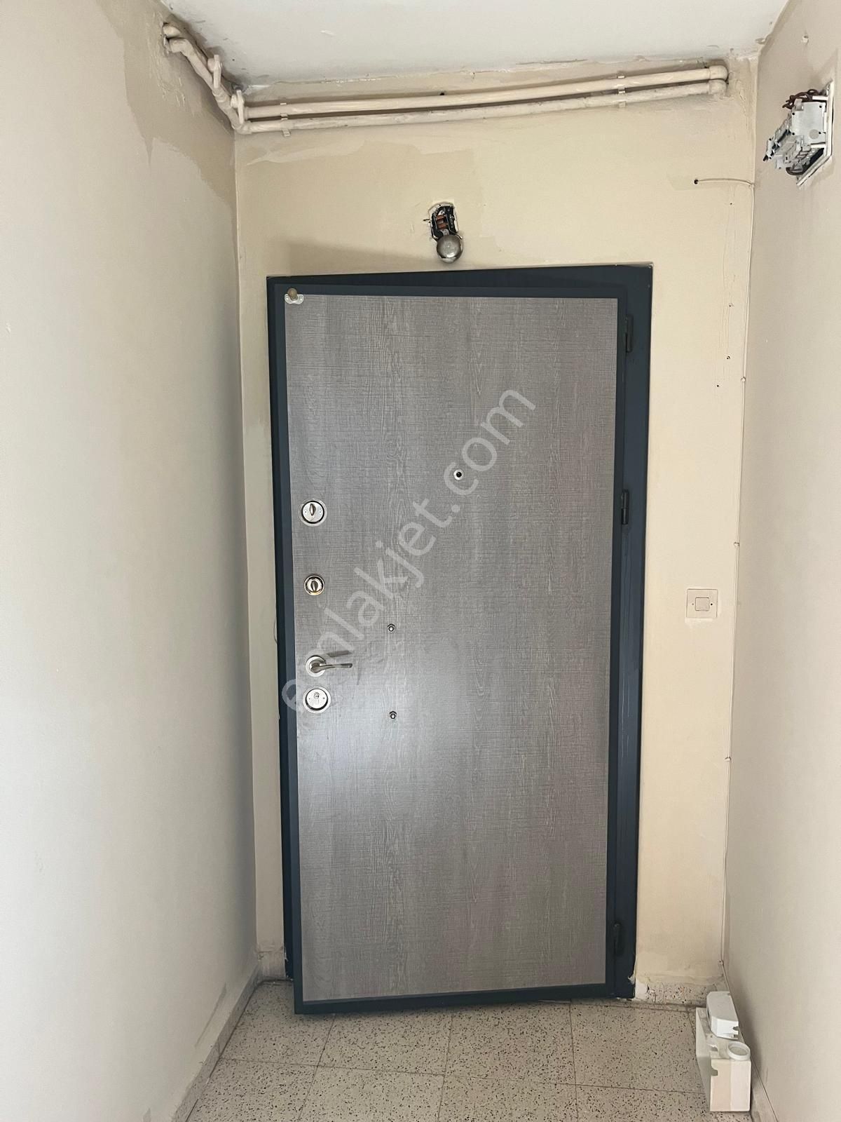 Adana Yüreğir Kaymakamlığın Orda Polis Okuluna Yakın Kiralık İçi Yenilenmiş 2+1 Fırsat Daire - Görsel 17