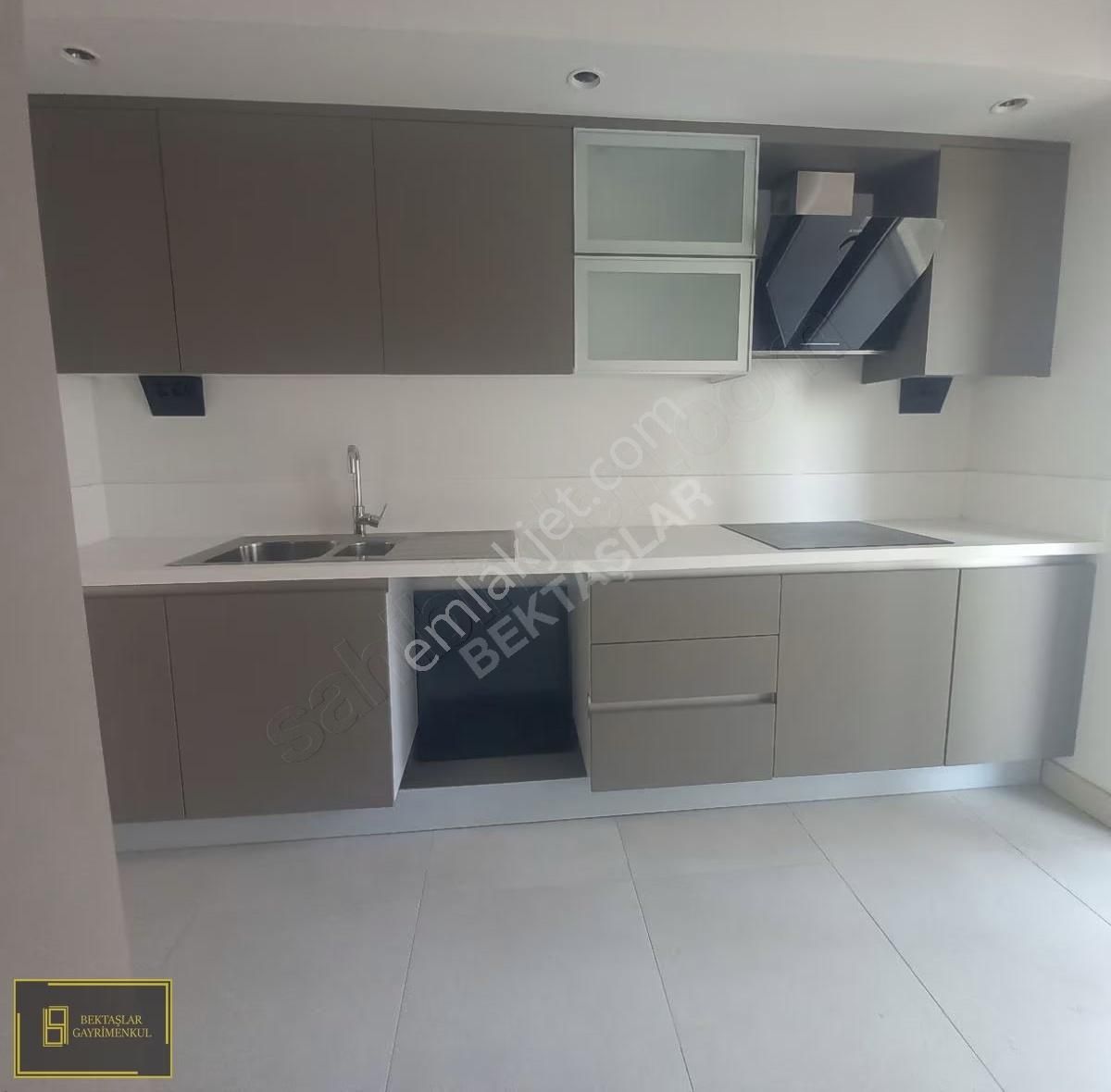 Fikirtepede;emlak Konut 19. Etapta,8. Kat (2+1) Satılık Daire - Görsel 3