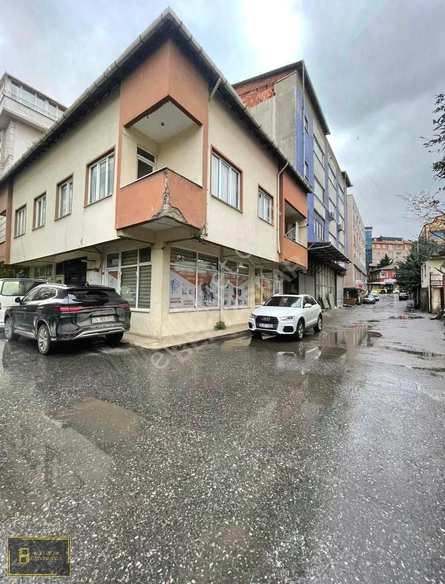 Örnek'te Kaçmaz Köşe Parsel Arsa+bina - Görsel 4