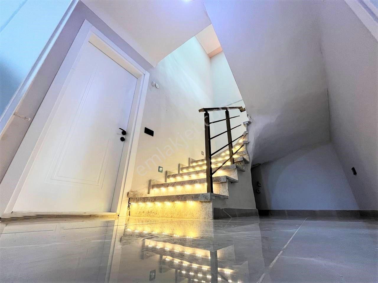 👉aygülden Güre'de Sıfır Ful Deniz Manzaralı 300 M2 Arsa İçi Tam Bağımsız 3+1 Satılık Mustakil Villa - Görsel 24