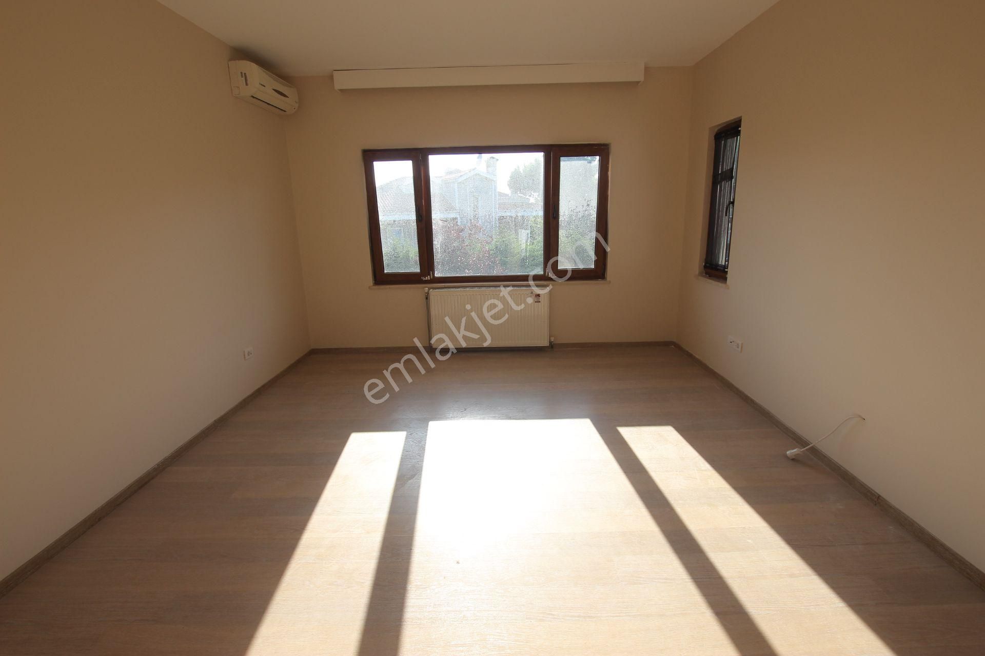 Acarkent'de Çelik Çatılık Yeni Dekorasyonlu Cazip Villa - Görsel 5