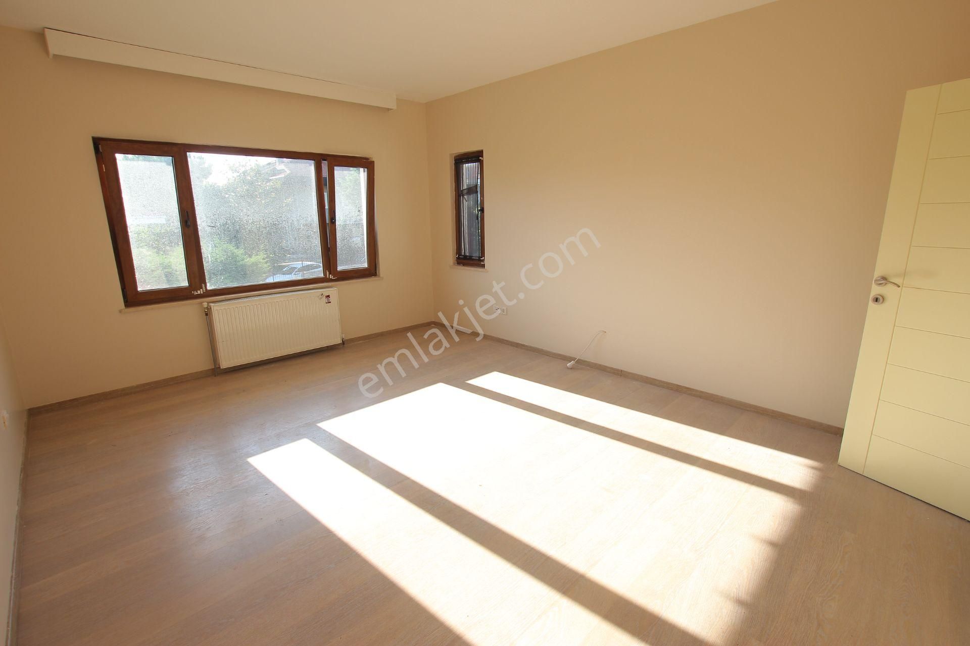 Acarkent'de Çelik Çatılık Yeni Dekorasyonlu Cazip Villa - Görsel 4