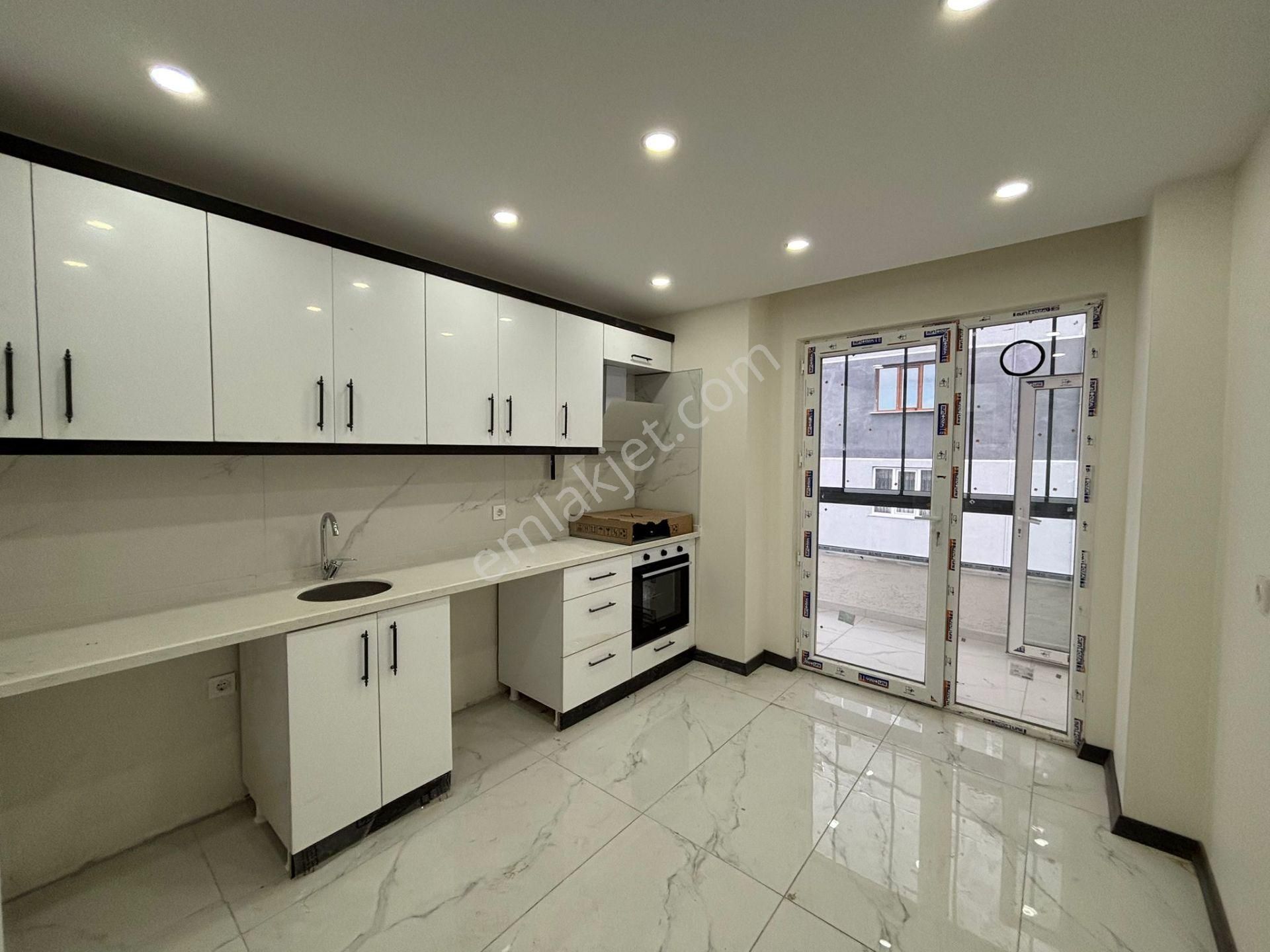 **eryıldız İnşaat'tan**merkezi Konumda İskanlı K.otoparklı 2+1**4.kat Güney Cephe - Görsel 10