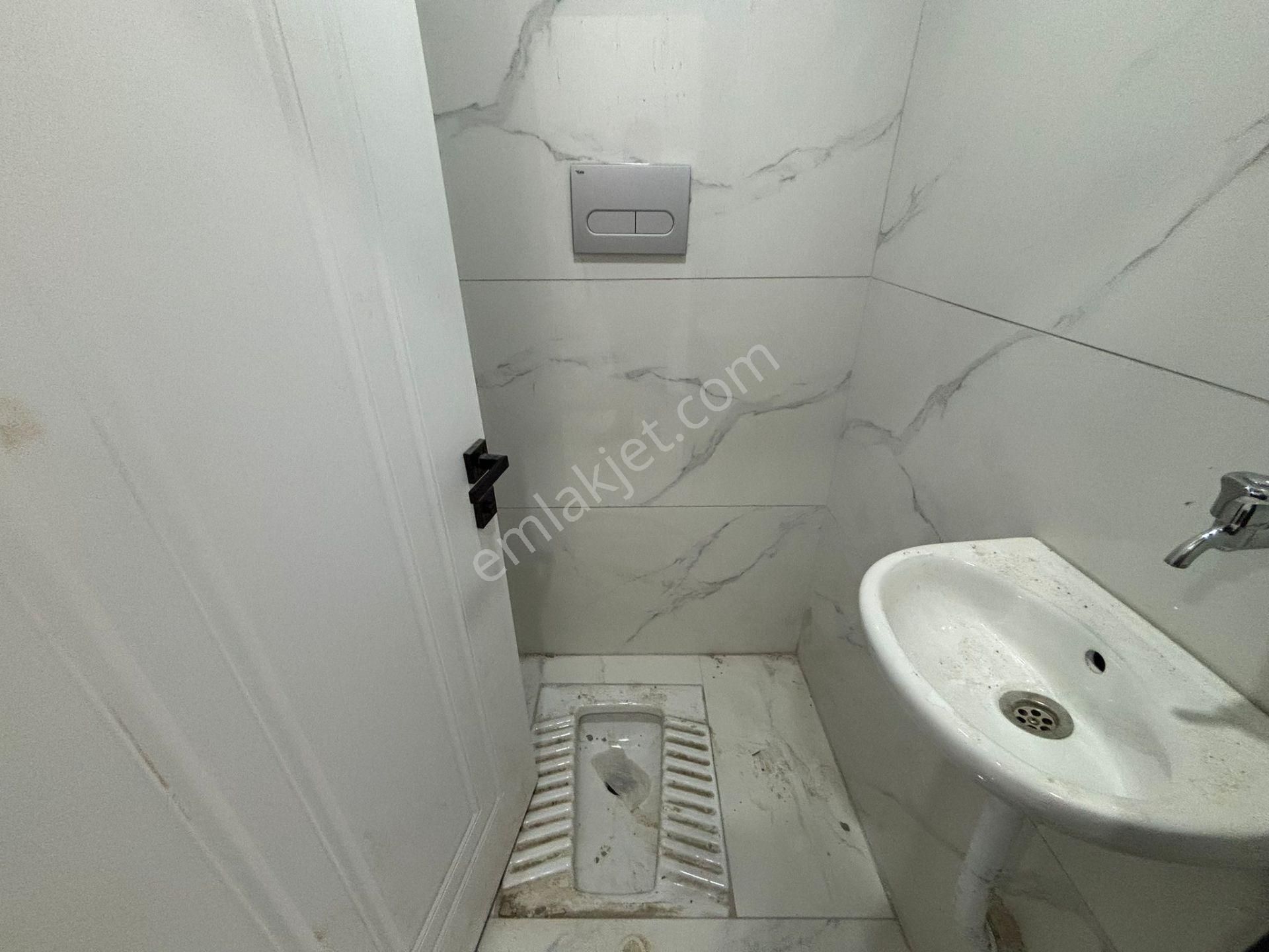 **eryıldız İnşaat'tan**merkezi Konumda İskanlı K.otoparklı 2+1**4.kat Güney Cephe - Görsel 30