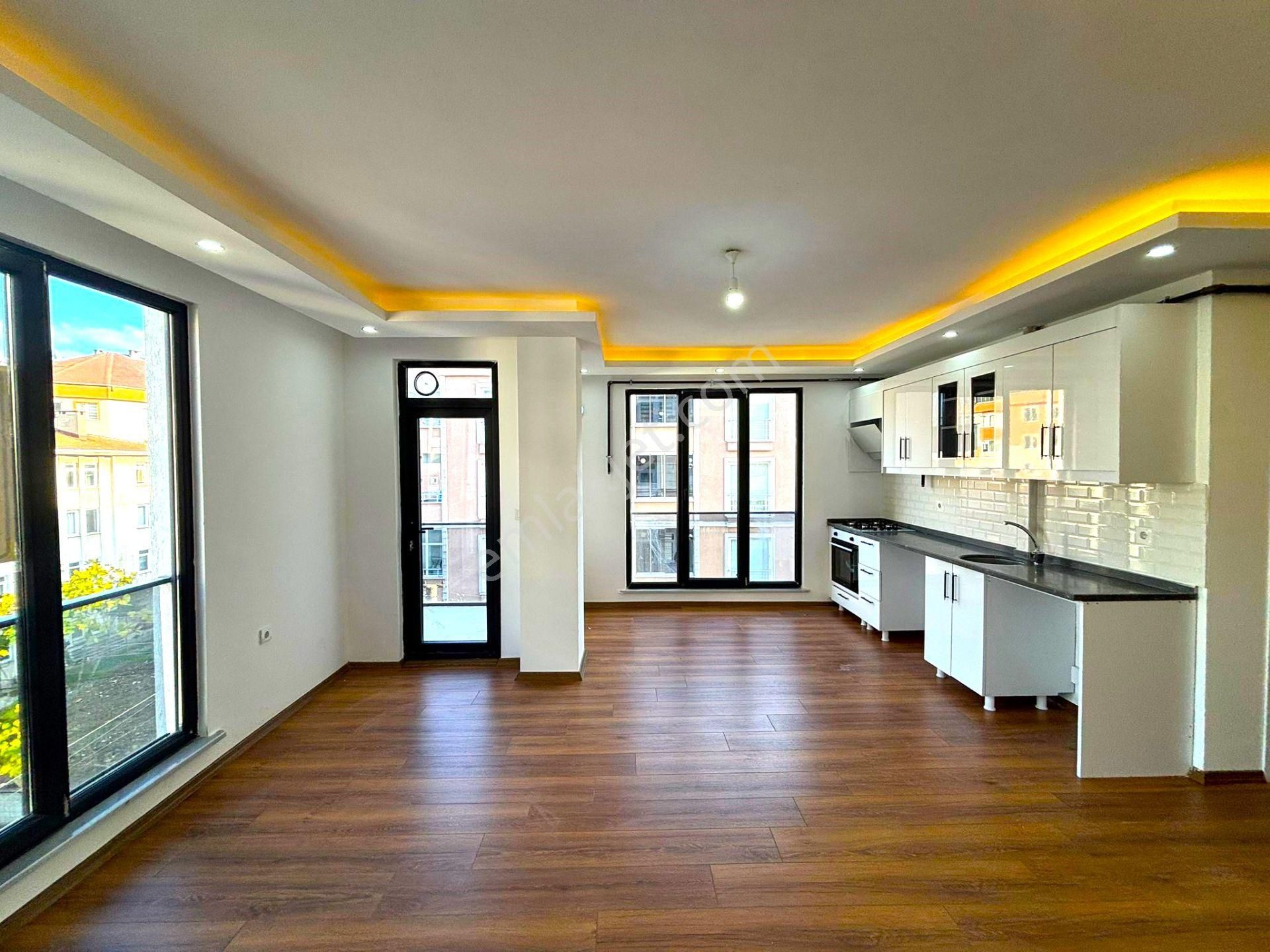 **eryıldız İnşaat'tan**acilll Trepaş Yanı Çarşı İçinde İskanlı Lüks 1+1 - Görsel 6