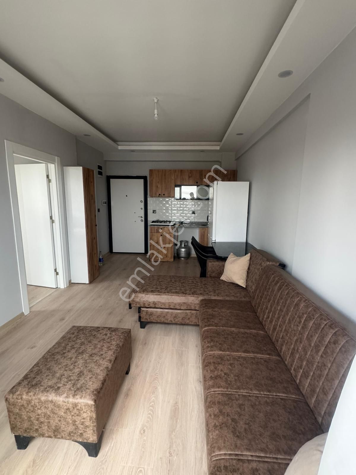 Adana Sarıçamda Gültepe Gelinçik Caddesi Yakınında 1+1 Eşyaları Sıfır Kiralık Fırsat Daire .. - Görsel 4