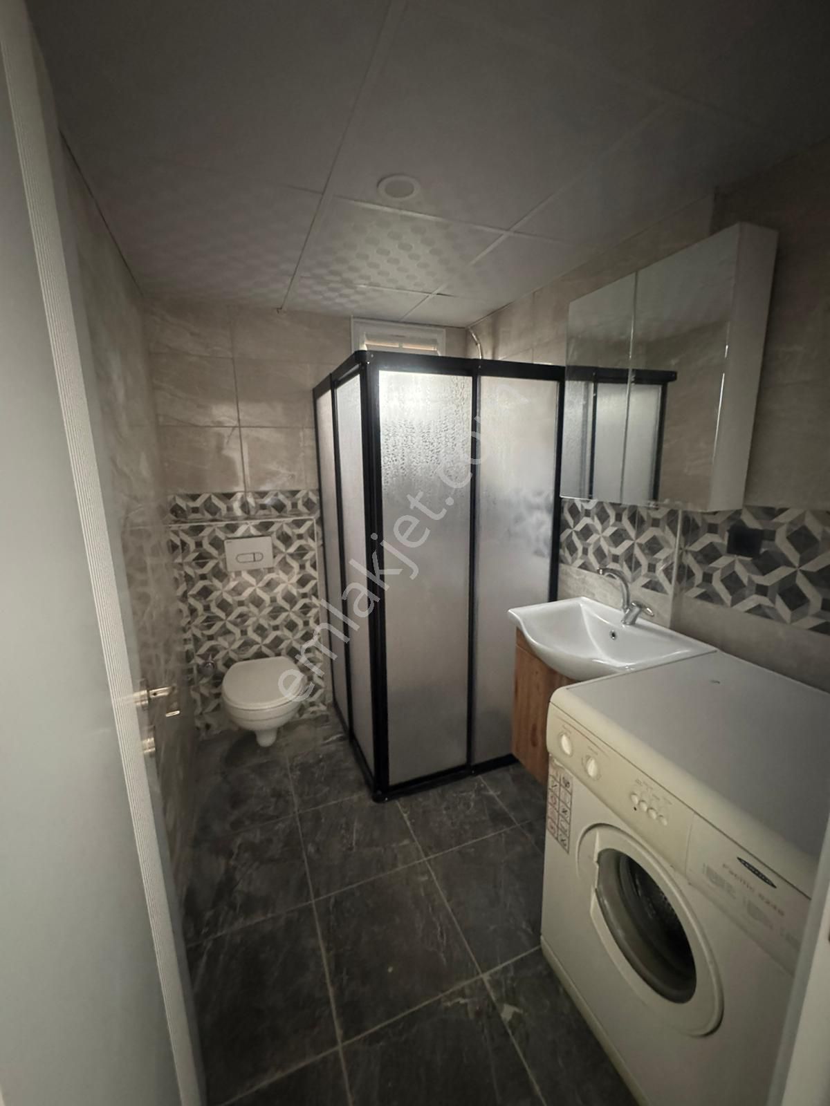 Adana Sarıçamda Gültepe Gelinçik Caddesi Yakınında 1+1 Eşyaları Sıfır Kiralık Fırsat Daire .. - Görsel 9