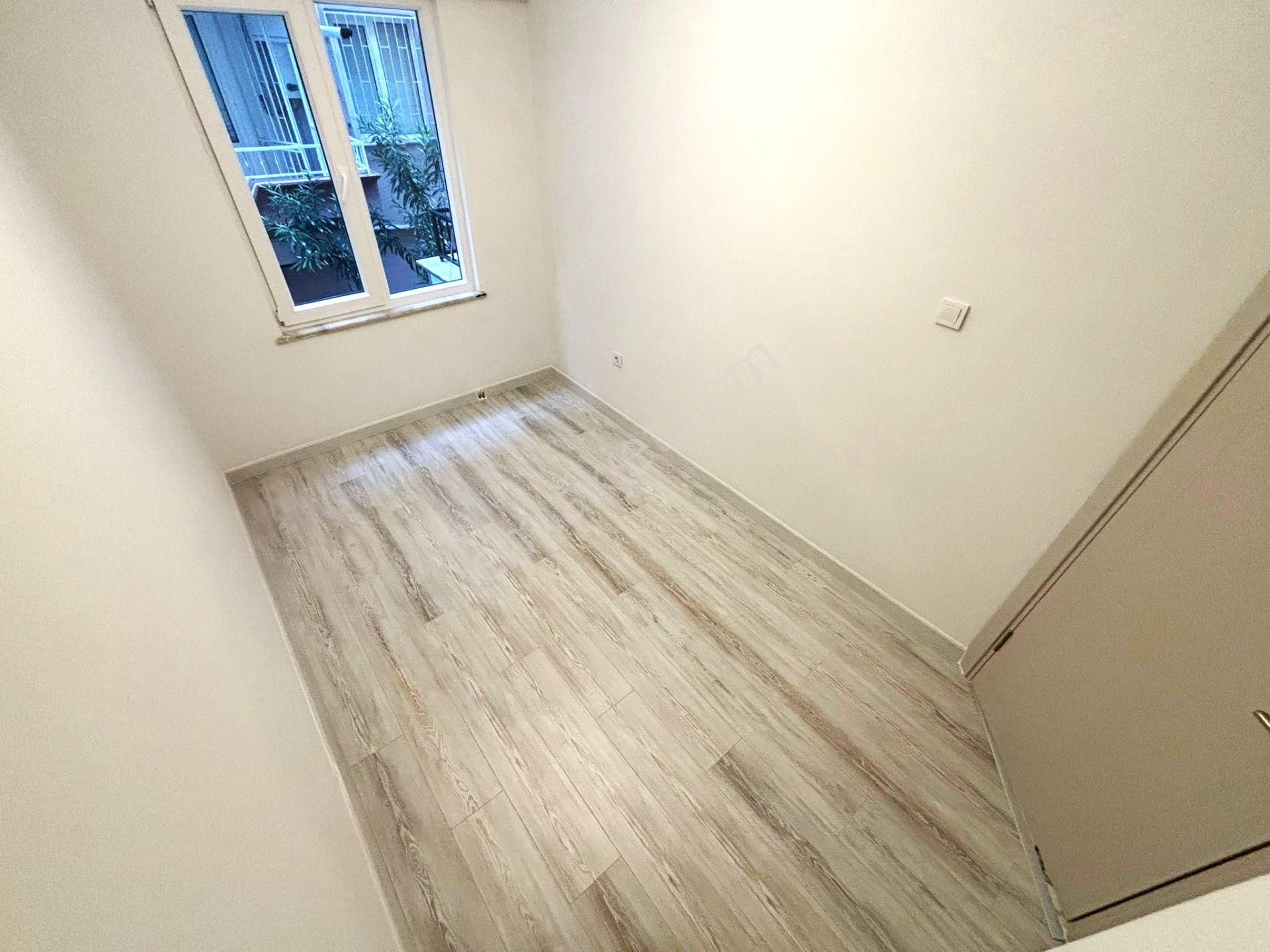 Akçay'da Aygül'den Benim Olmalı Dedirten Mimari Tasarımıyla Ön Cephe Ayrı Mutfaklı 3+1 Satılık Daire - Görsel 13