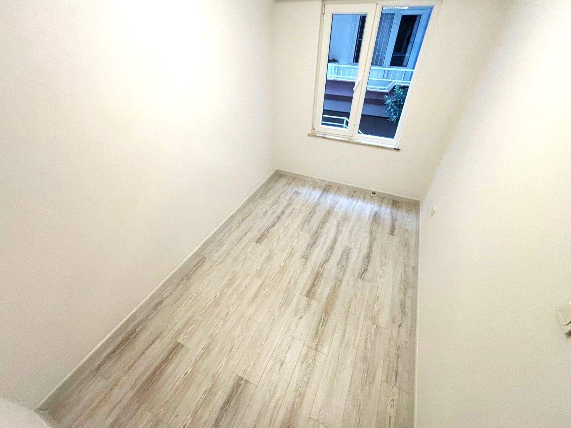 Akçay'da Aygül'den Benim Olmalı Dedirten Mimari Tasarımıyla Ön Cephe Ayrı Mutfaklı 3+1 Satılık Daire - Görsel 15