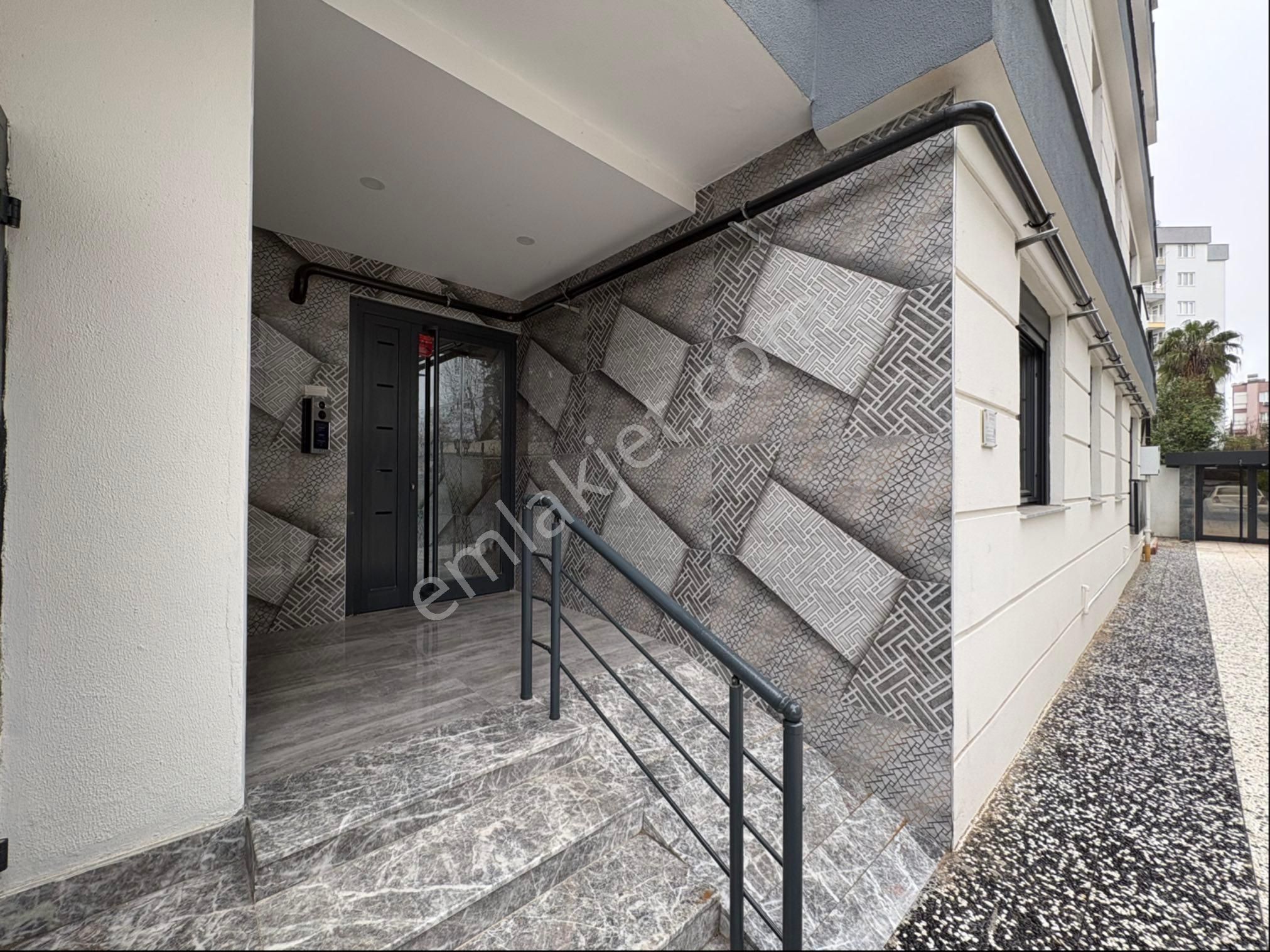 Artı Dan Muhteşem Ultra Lüx Cadde Dibi 4+1 - Görsel 3