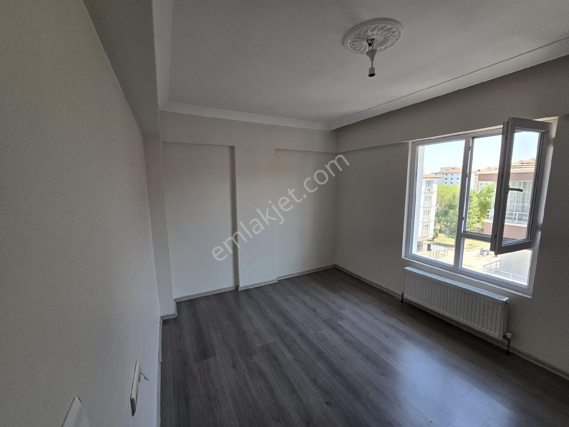 Sena Emlak Tan 3+1 Kat'ta Satılık Daire - Görsel 17