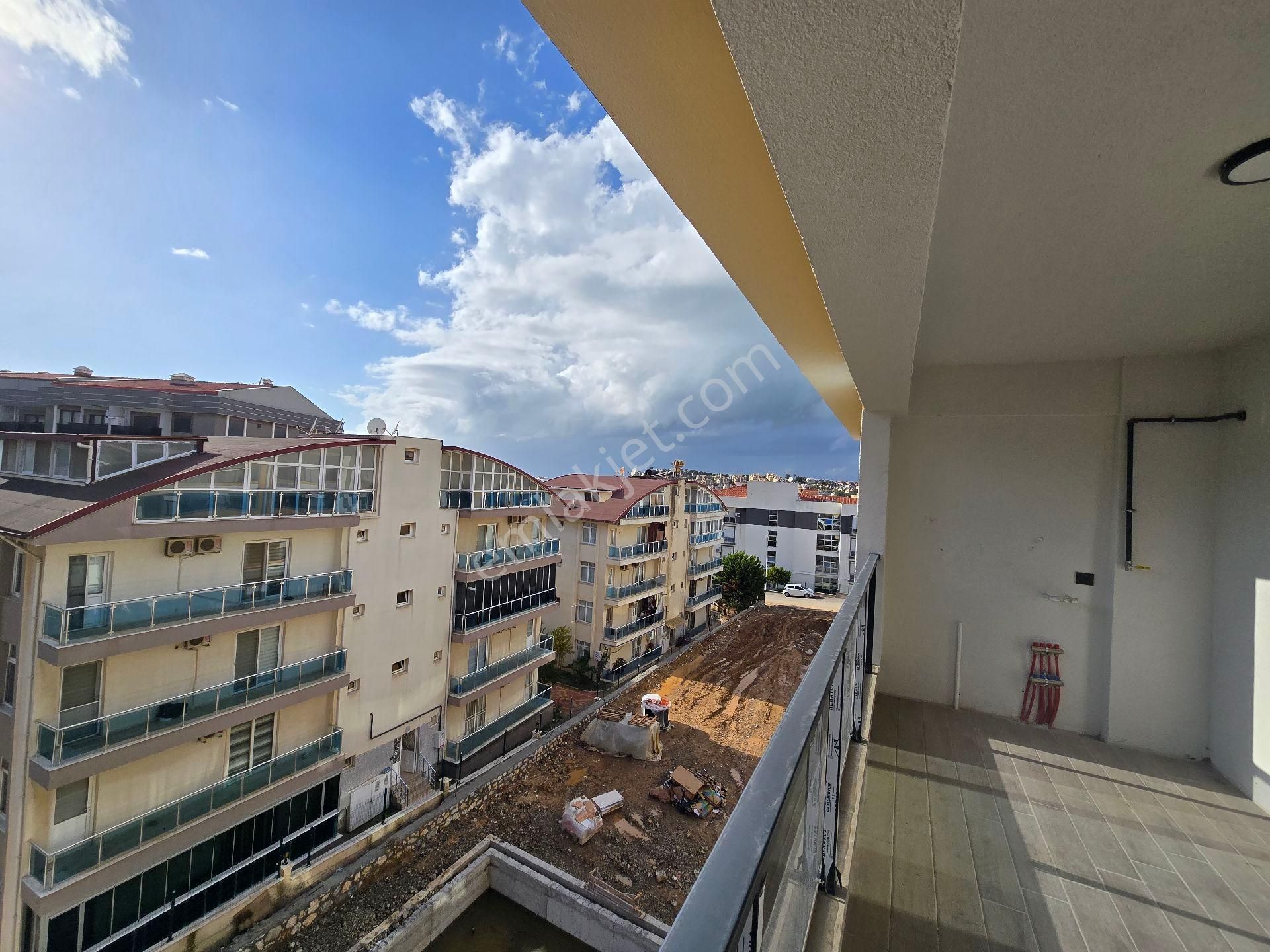 Değirmenderede Doğalgazlı Asansörlü Otoparklı Havuzlu Panjurlu Yerden Isıtmalı 1+1 2+1 Daireler - Görsel 13