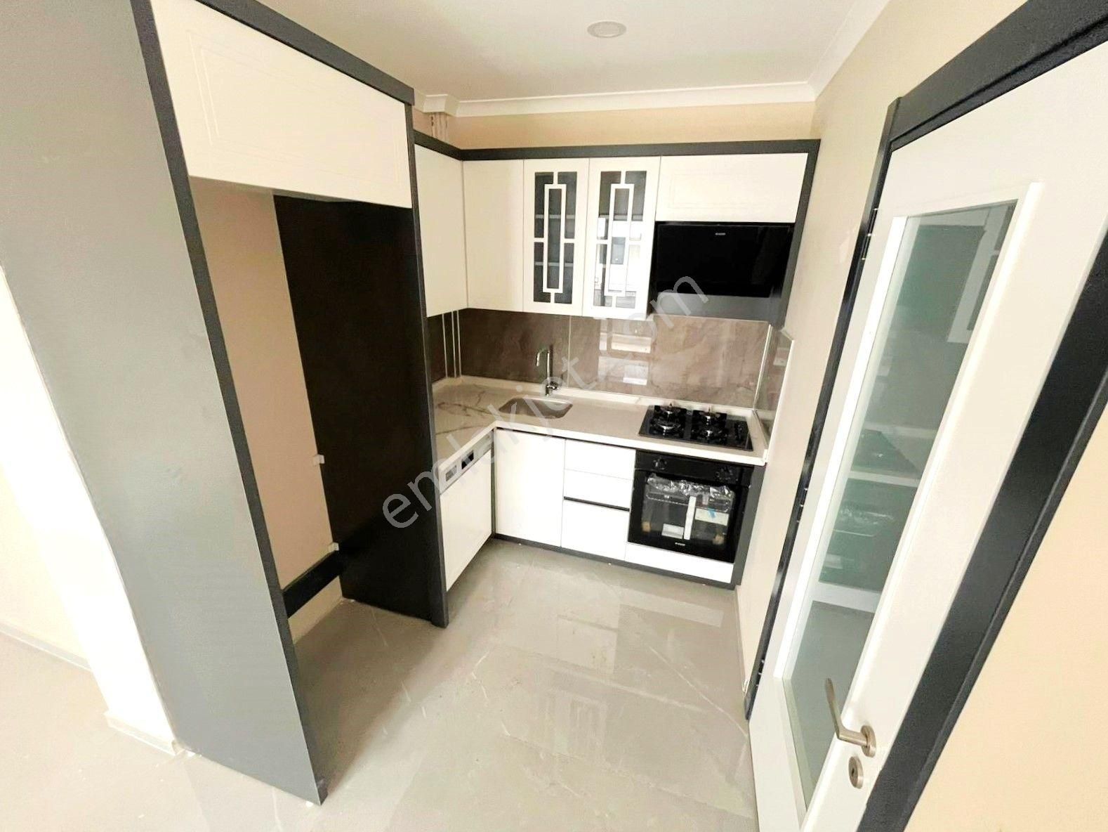 Akçay'da💥aygül Farkı İle💥 Sıfır Doğalgazlı Geniş Balkon Ve Çift Asansörlü Fırsat 1+1 Satılık Daire - Görsel 2