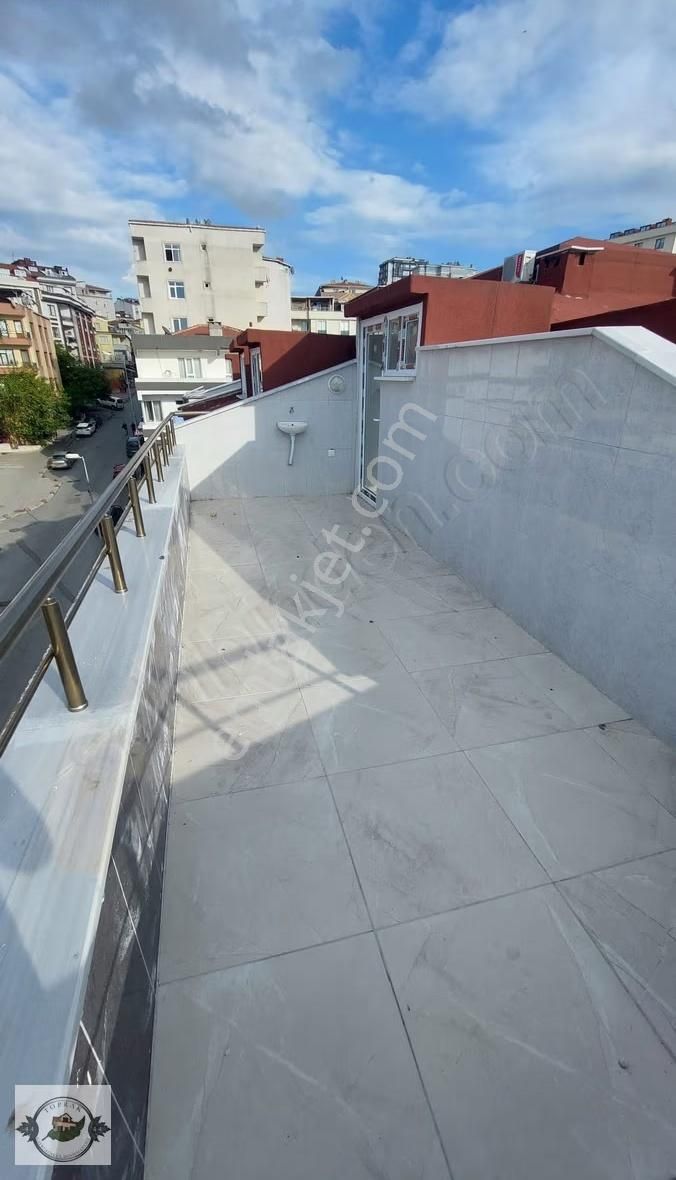 Kanarya Şahin Caddesinde 3+2 140m/2 Dubleks Daire - Görsel 8